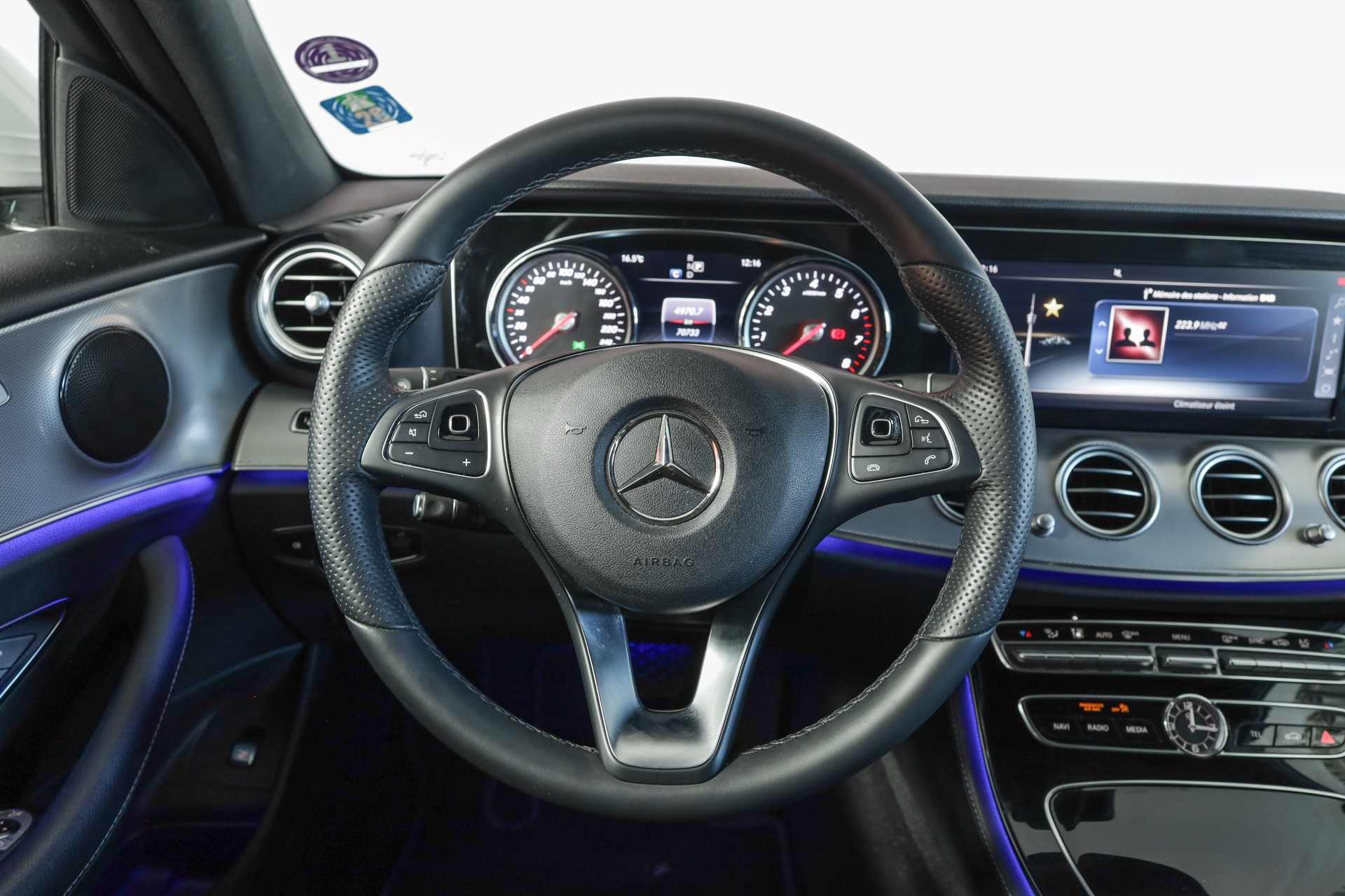 MERCEDES-BENZ E 200 Avantgarde 4 Matic 9G-Tronic-image-13