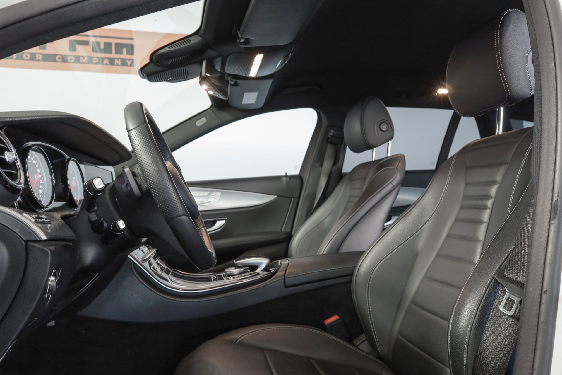 MERCEDES-BENZ E 200 Avantgarde 4 Matic 9G-Tronic-image-8