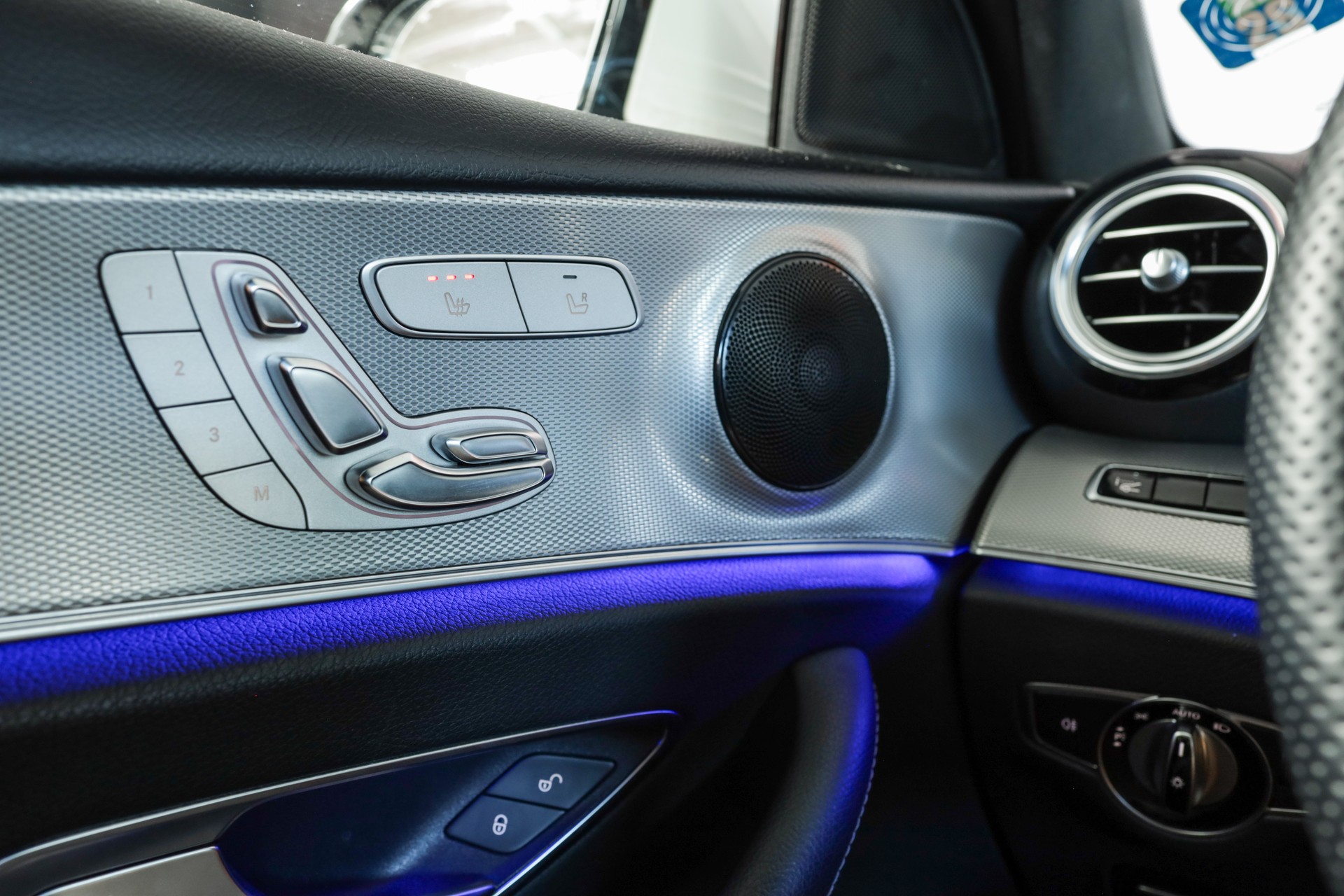 MERCEDES-BENZ E 200 Avantgarde 4 Matic 9G-Tronic-image-20