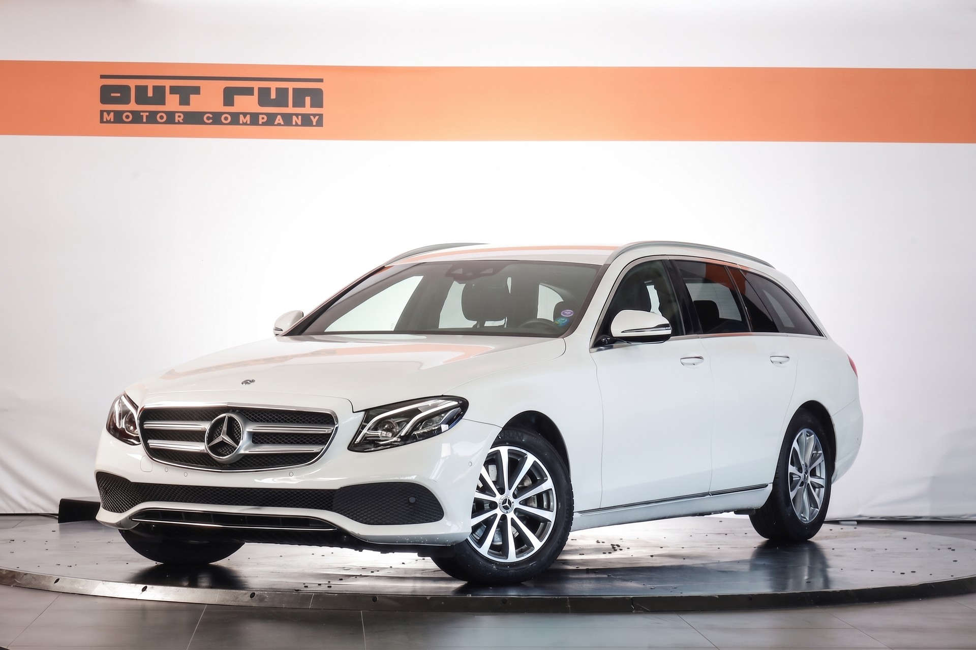 MERCEDES-BENZ E 200 Avantgarde 4 Matic 9G-Tronic-image-0
