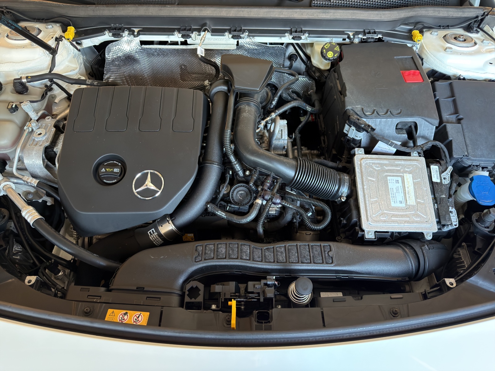MERCEDES-BENZ A 200 Style-image-17