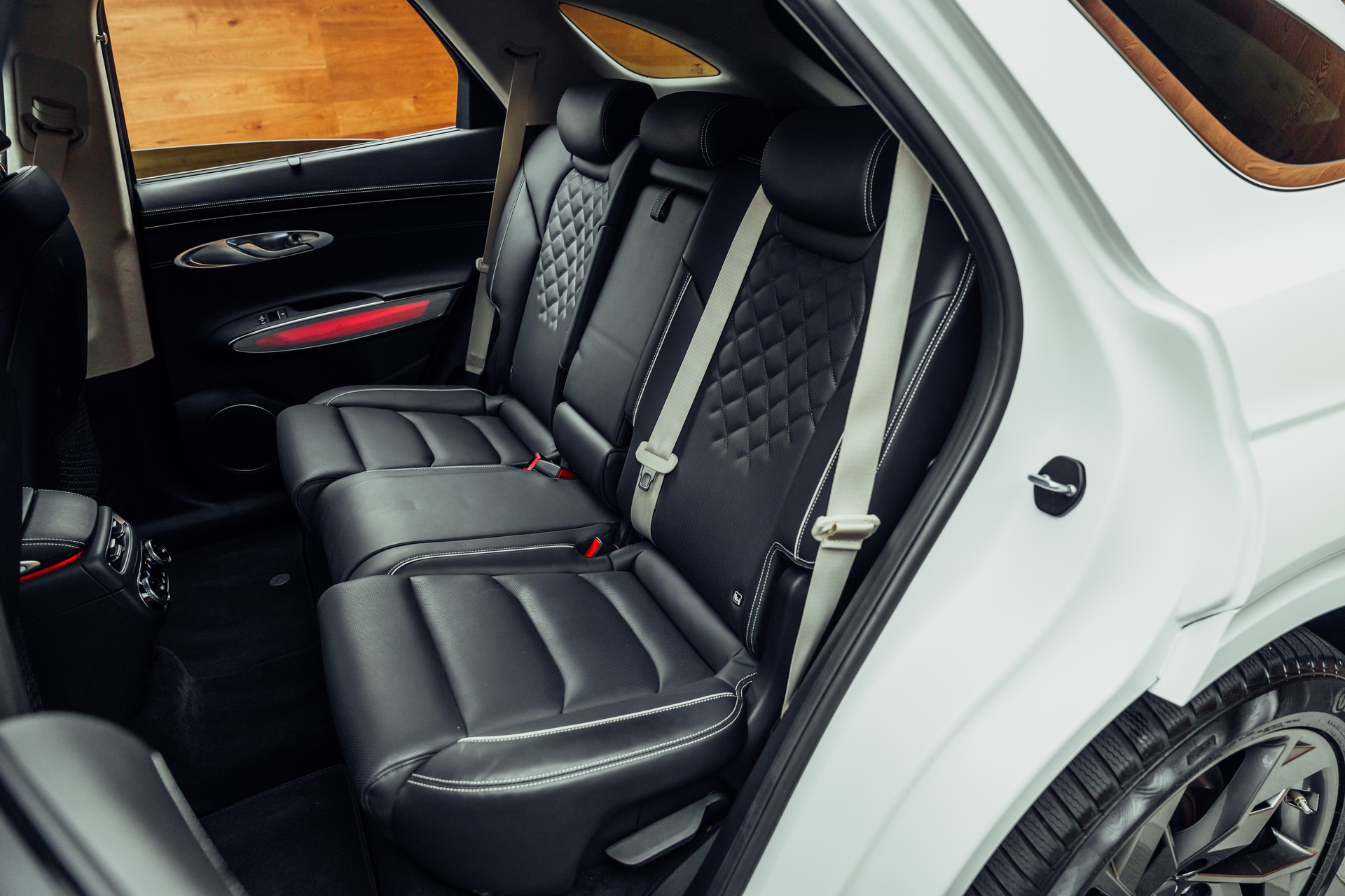 GENESIS GV70 Electrified Sport kWh 77,4 AWD-image-5