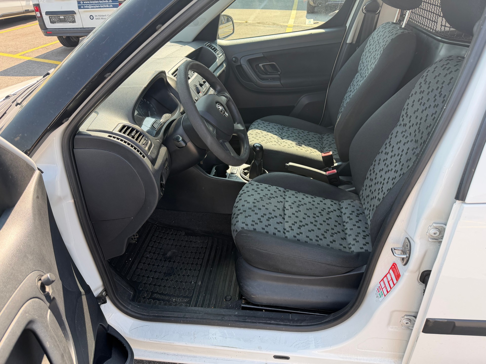 SKODA Praktik 1.2 HTP-image-7