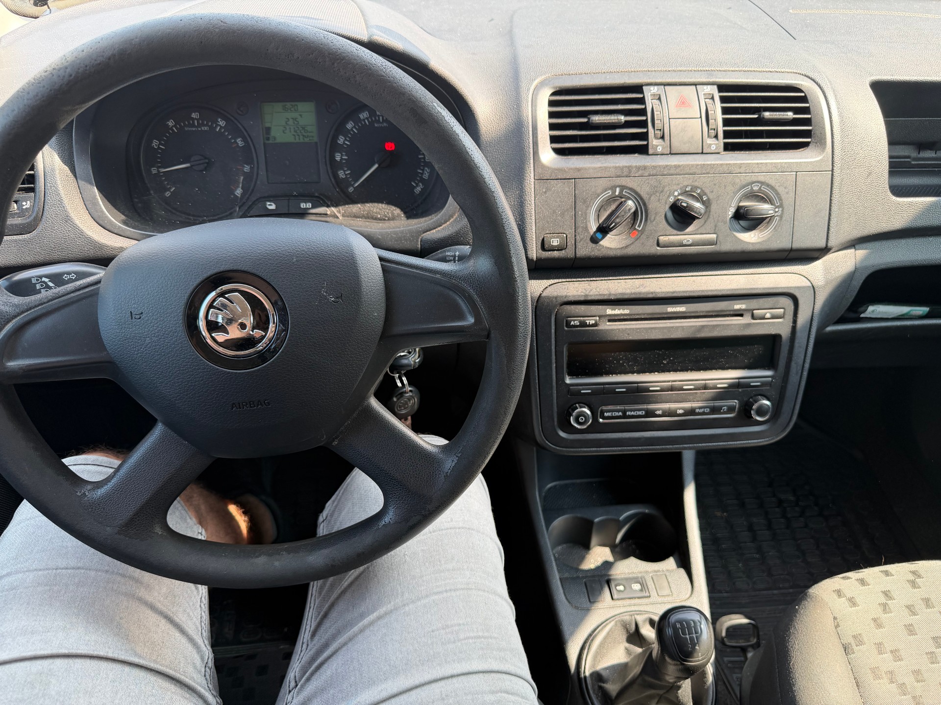 SKODA Praktik 1.2 HTP-image-9