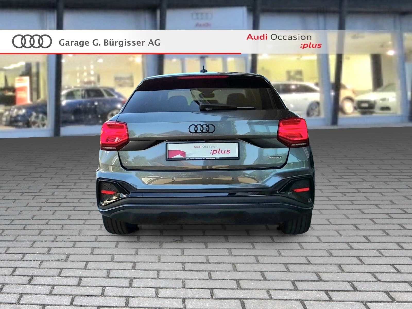 AUDI Q2 40 TFSI S line Attraction quattro S-tronic Daytonagrau Perleffekt-image-4