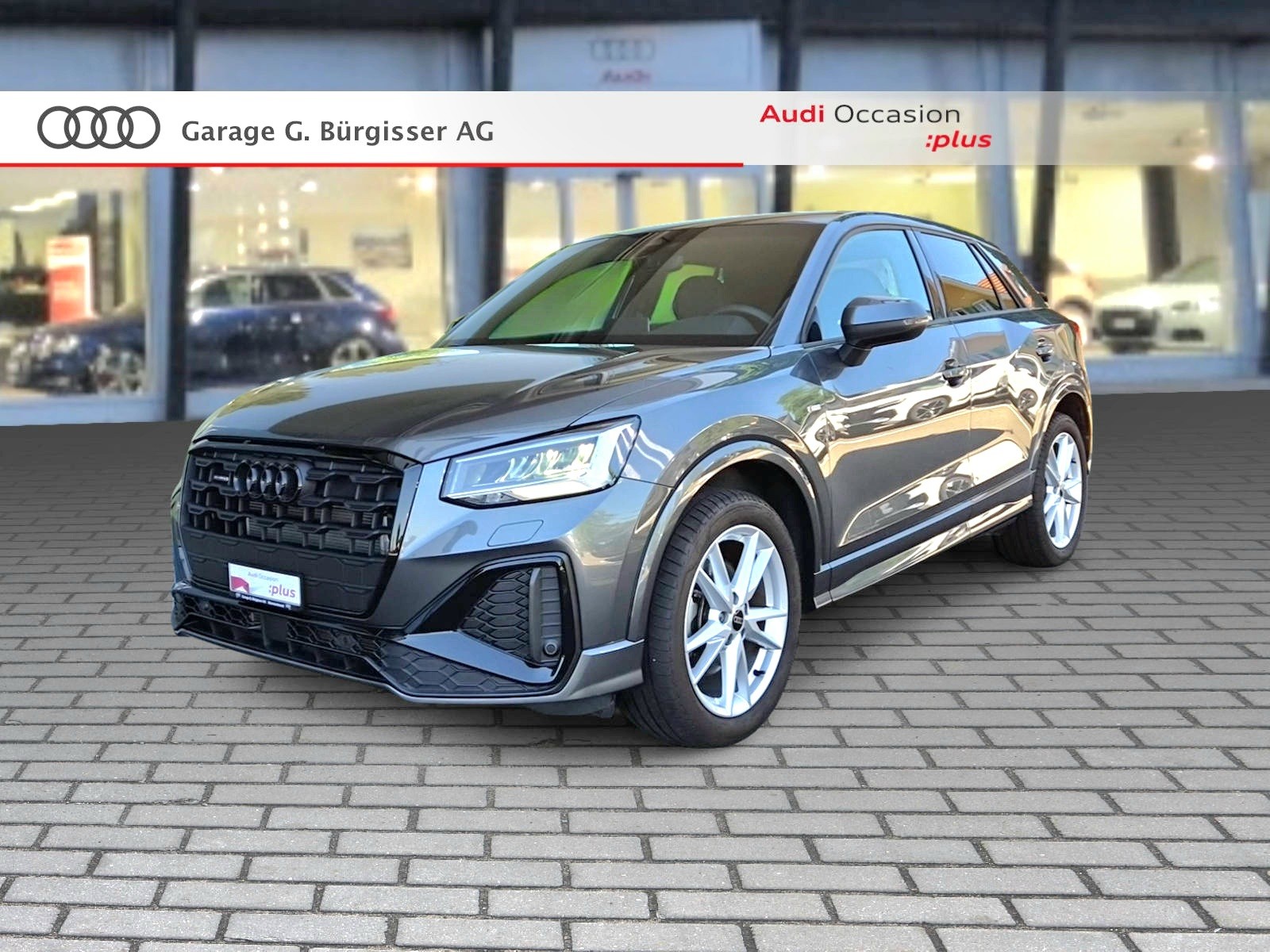AUDI Q2 40 TFSI S line Attraction quattro S-tronic Daytonagrau Perleffekt-image-0