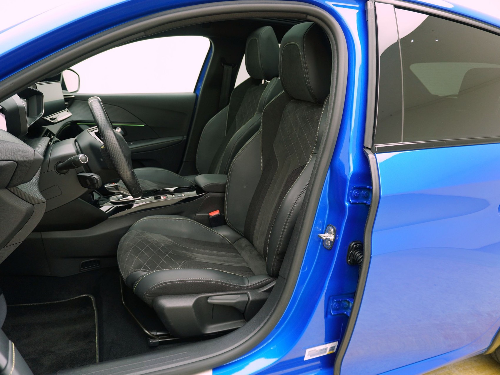 PEUGEOT 208 e-GT Pack-image-7