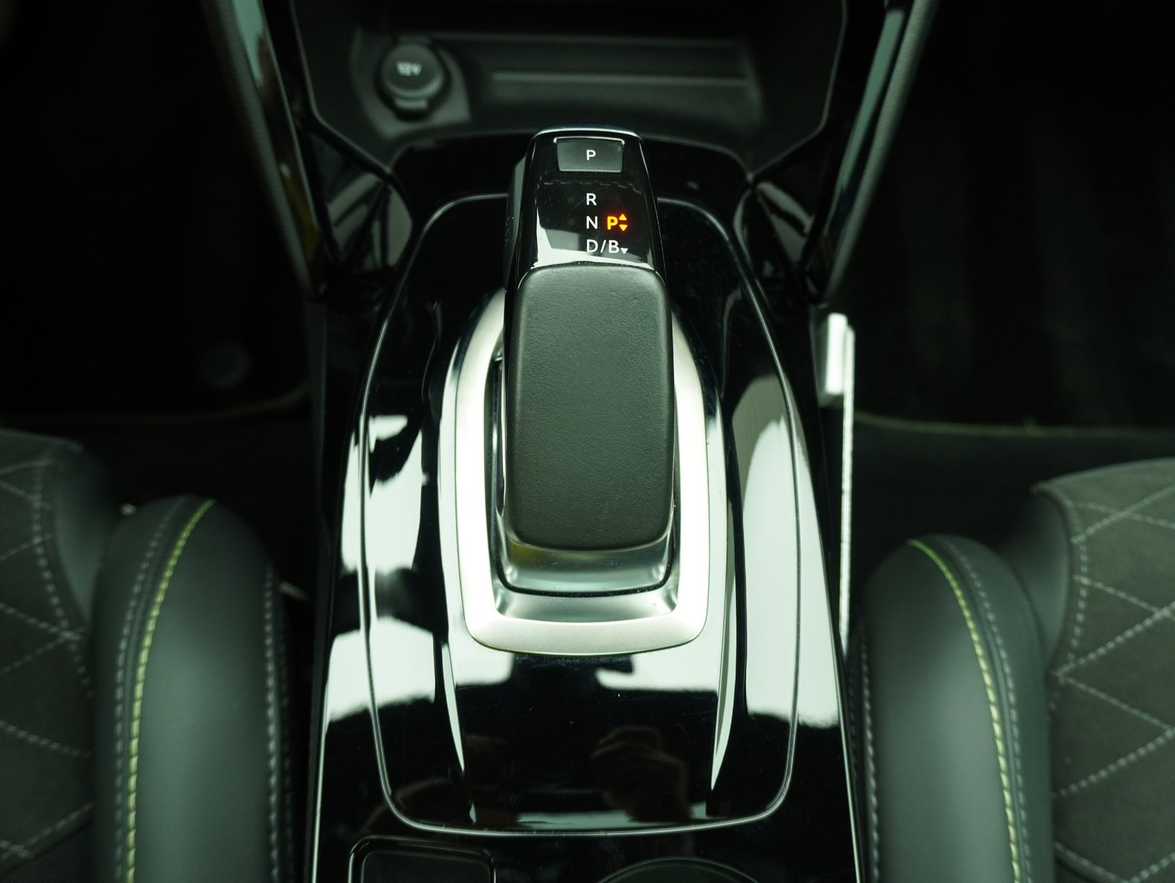 PEUGEOT 208 e-GT Pack-image-13
