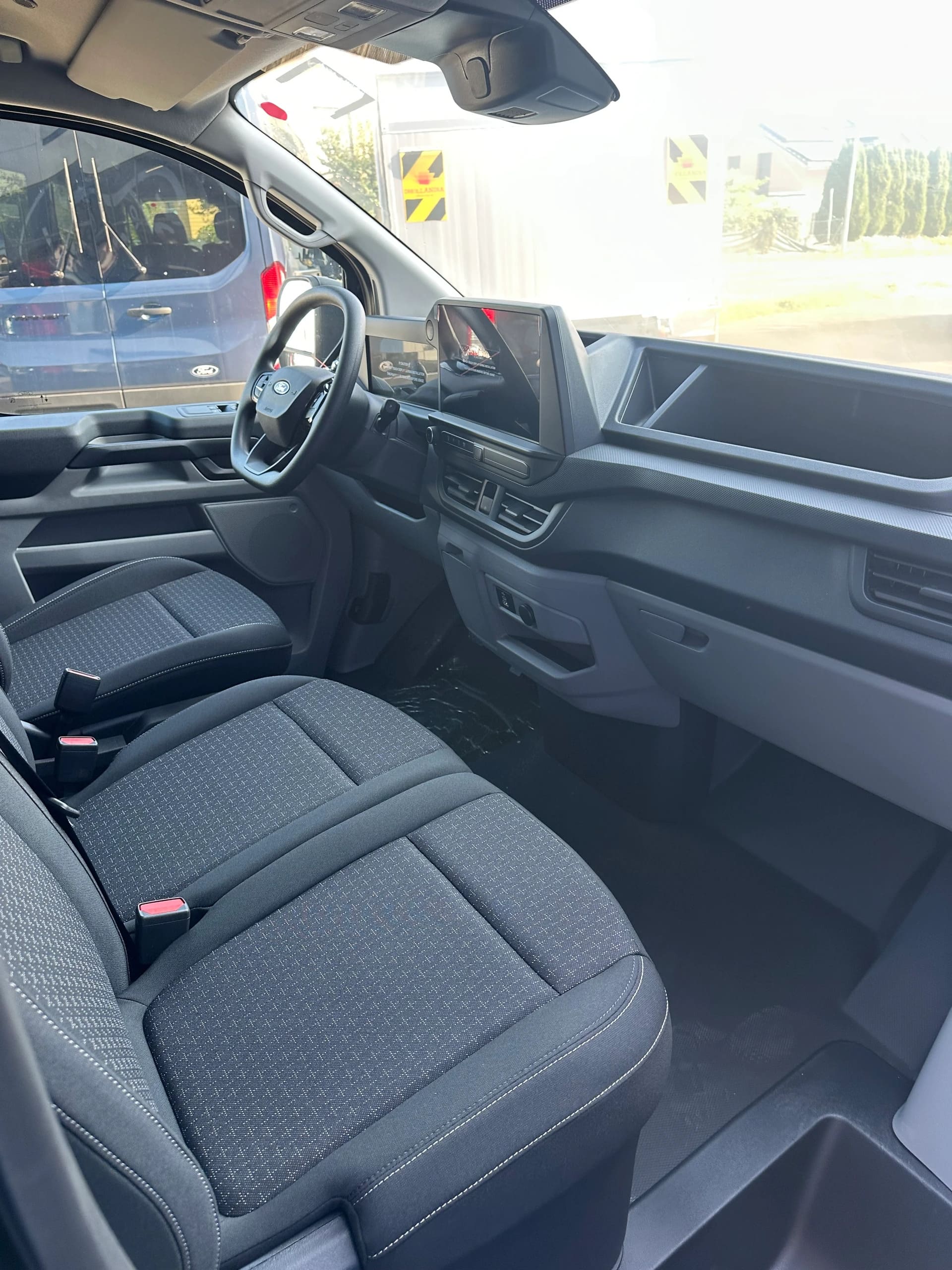 FORD Transit Custom Van 320 L1 2.0 EcoBl Trend/136CV/Aut.-image-11