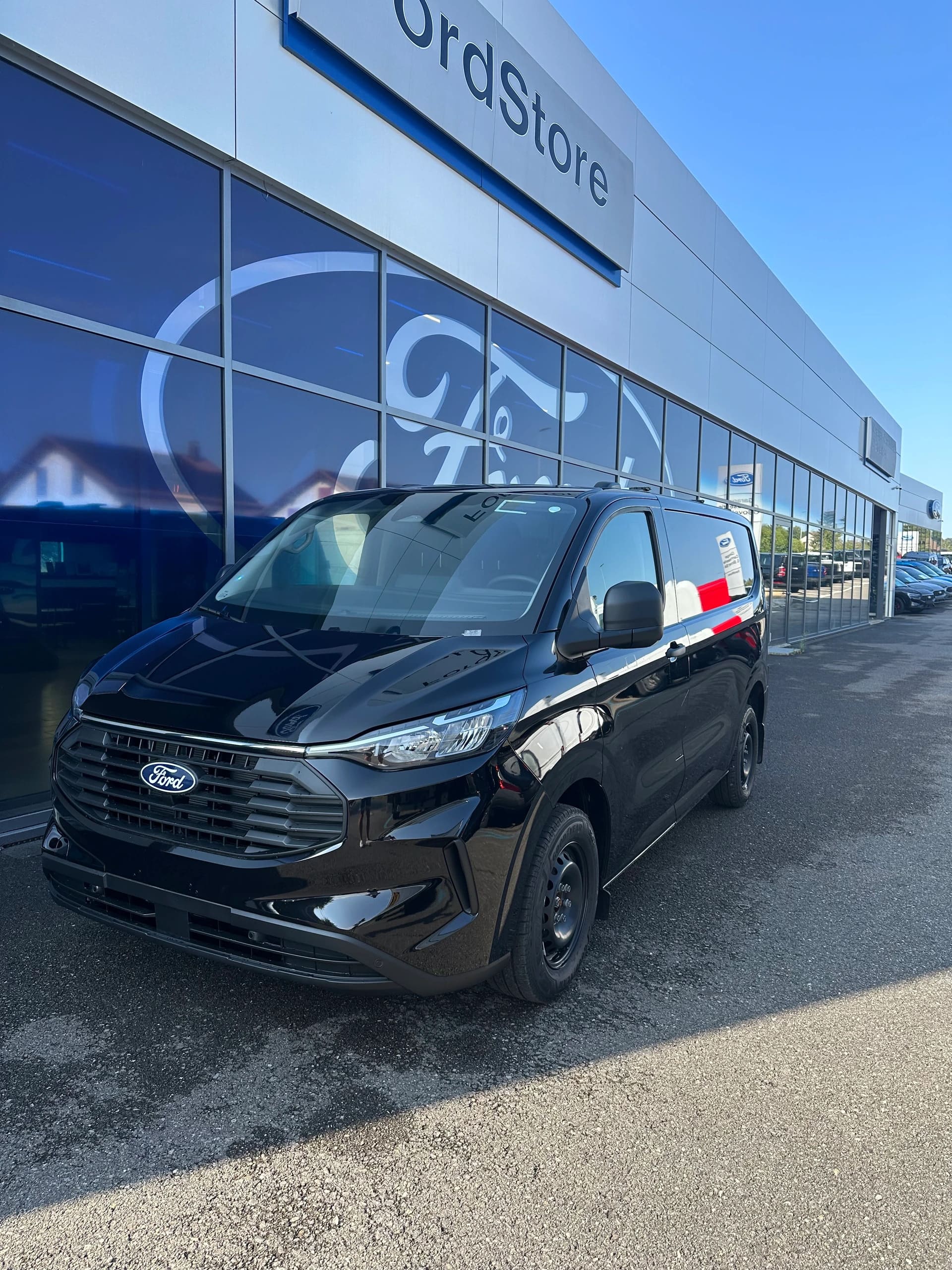 FORD Transit Custom Van 320 L1 2.0 EcoBl Trend/136CV/Aut.-image-1