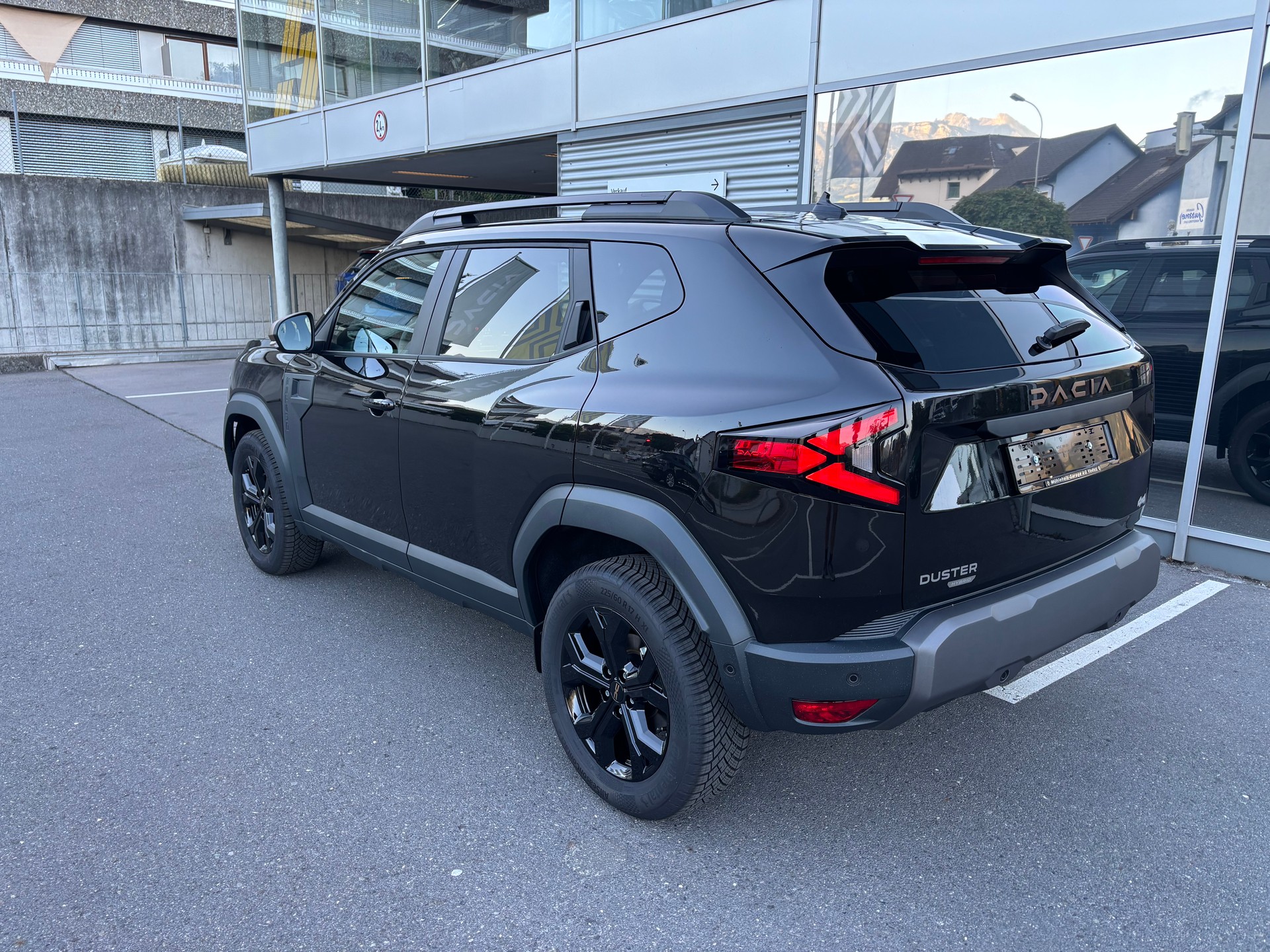 DACIA Duster TCe Hybrid 150 48V Extreme 4x4-image-2
