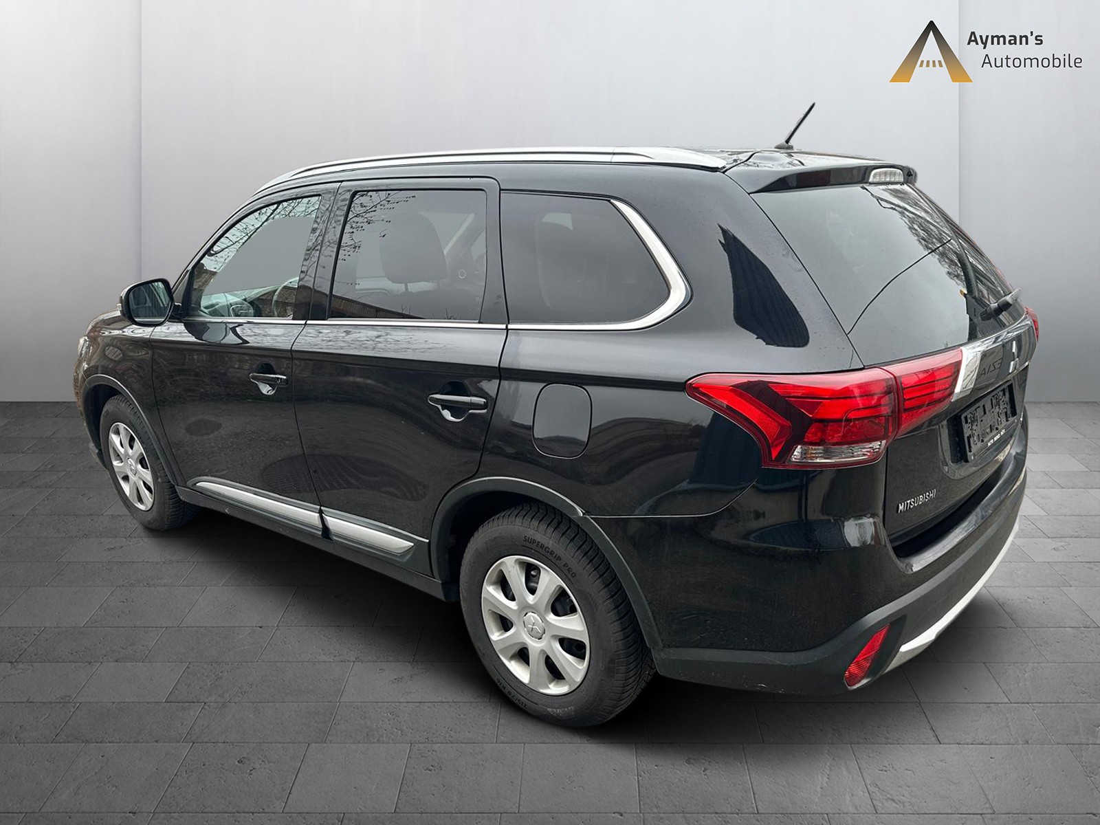 MITSUBISHI Outlander 2.2 DID Diamond 4WD Automatic-image-2