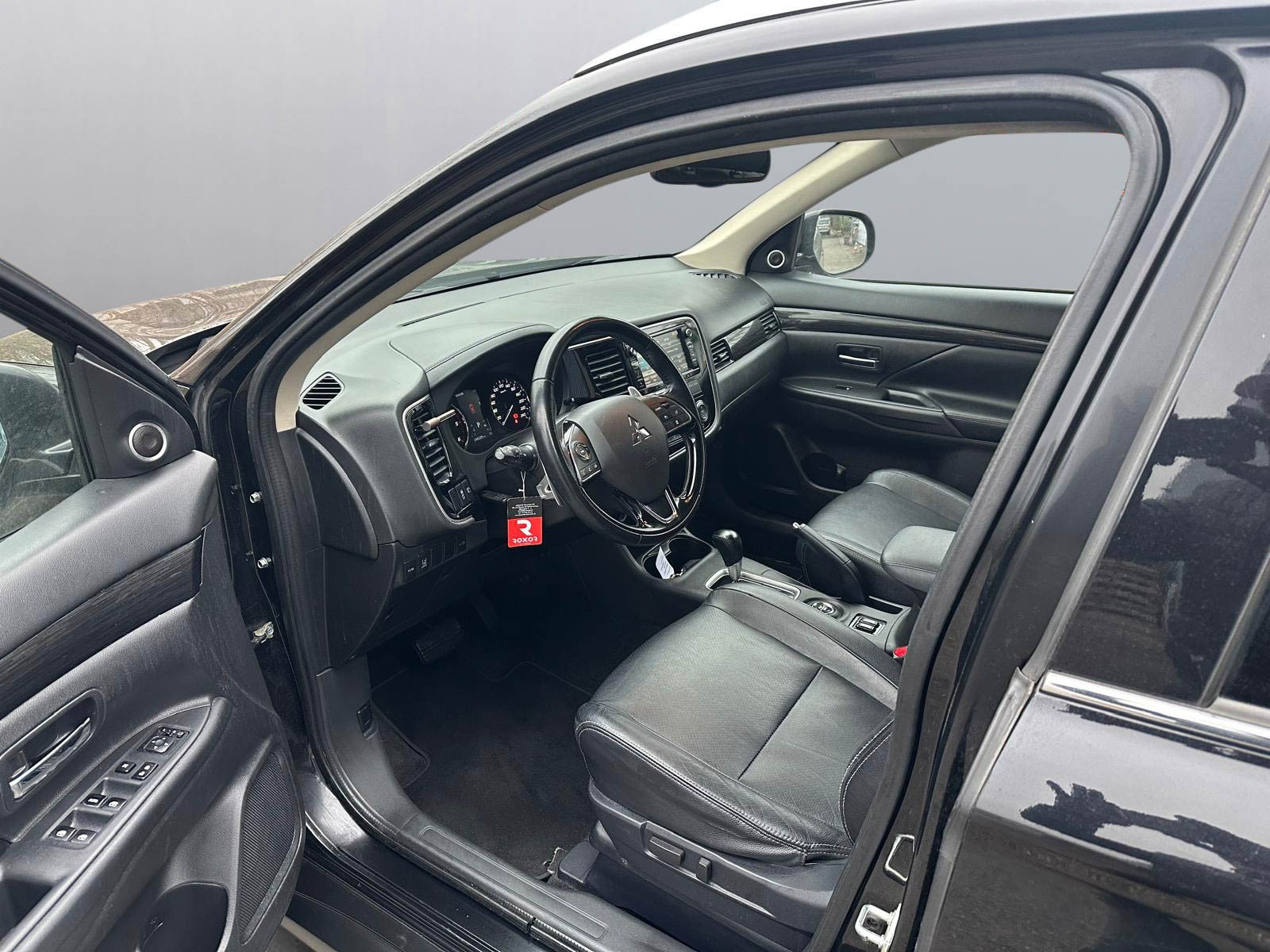 MITSUBISHI Outlander 2.2 DID Diamond 4WD Automatic-image-7