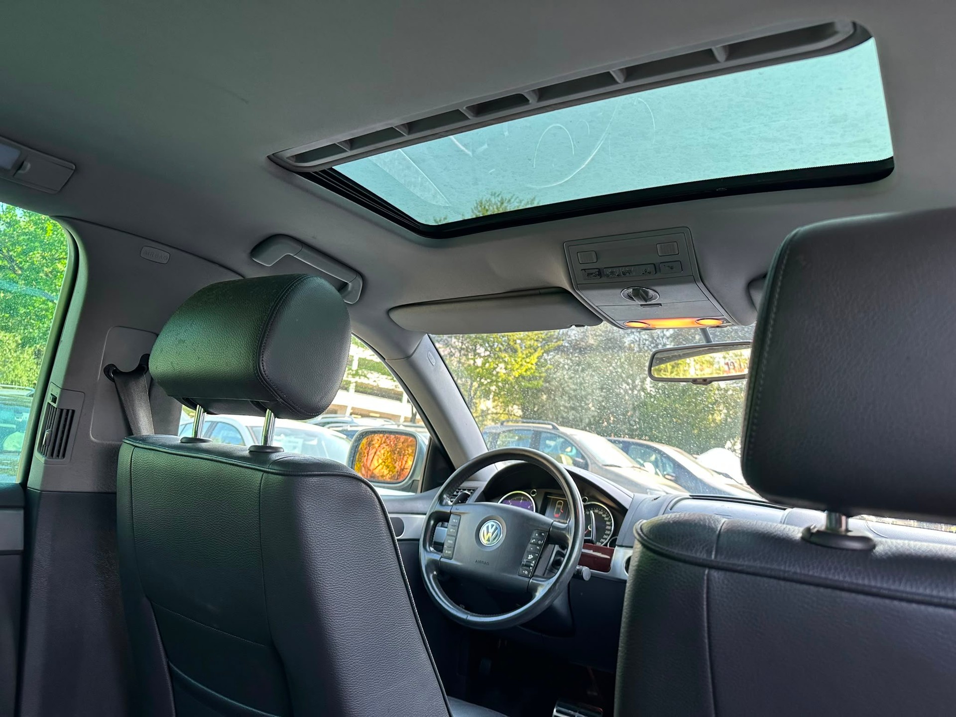 VW Touareg 5.0 TDI V10 Automatic-image-15