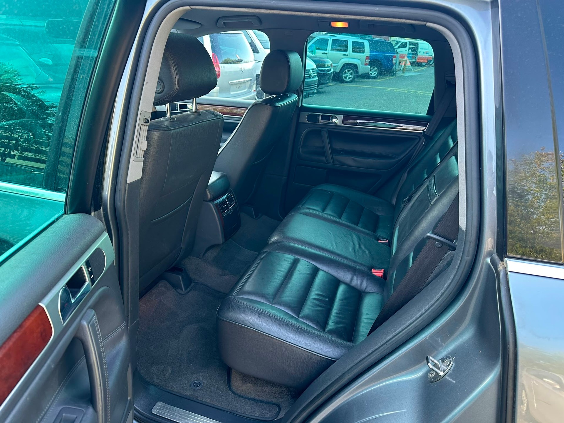 VW Touareg 5.0 TDI V10 Automatic-image-7