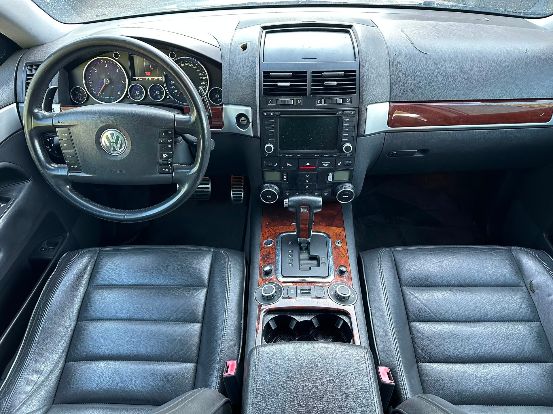 VW Touareg 5.0 TDI V10 Automatic-image-20