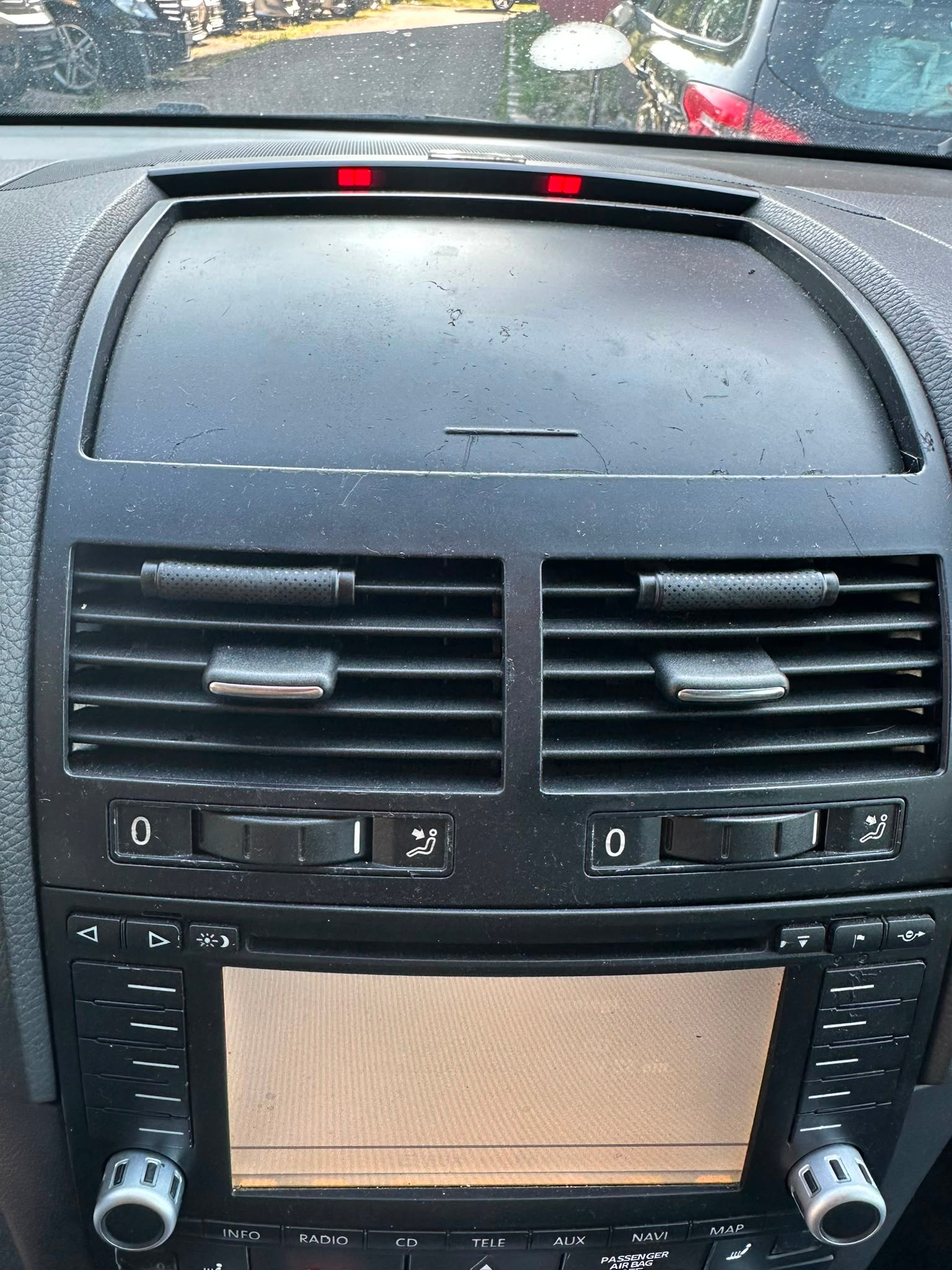 VW Touareg 5.0 TDI V10 Automatic-image-12