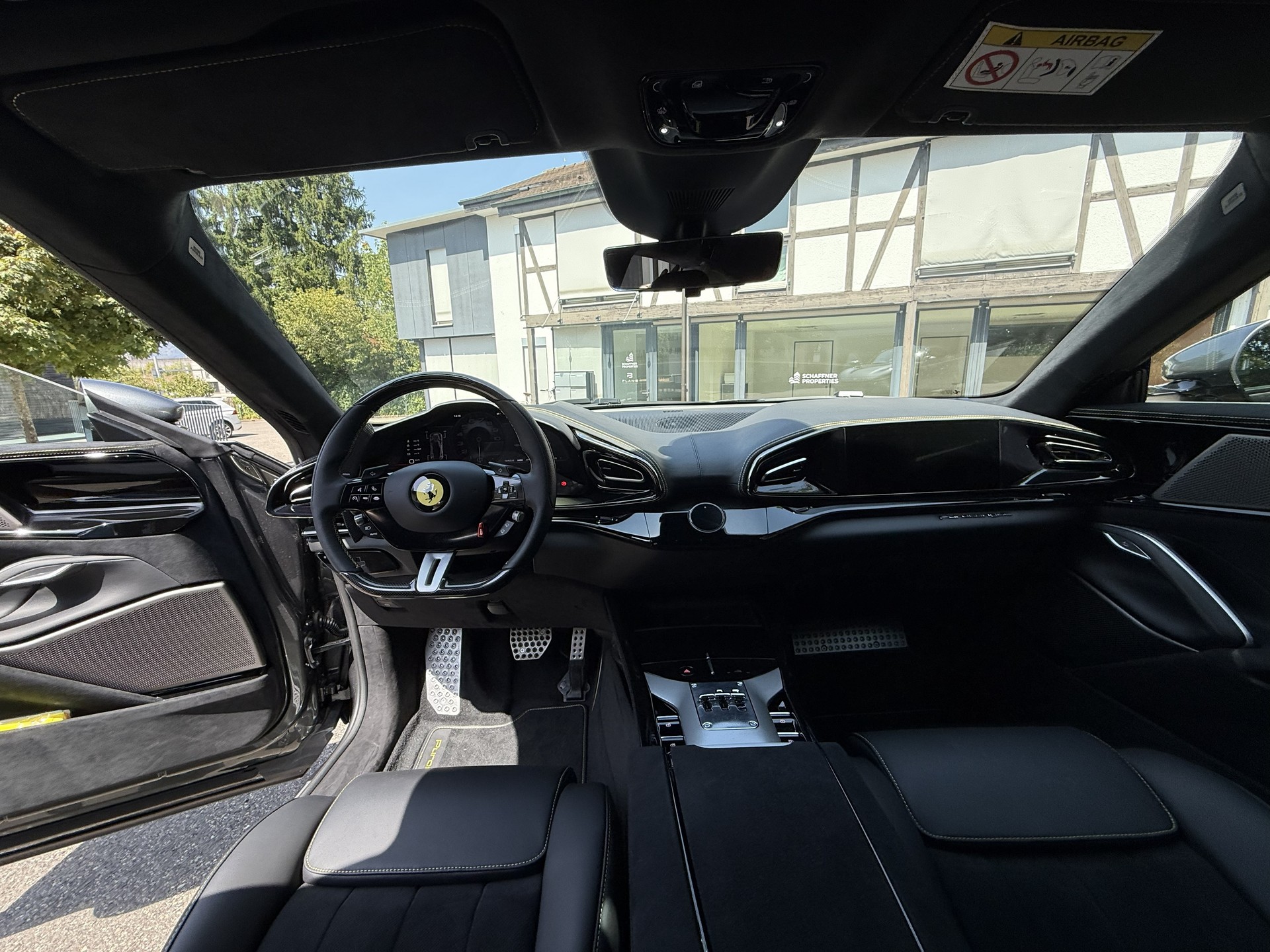 FERRARI 6.5-image-4