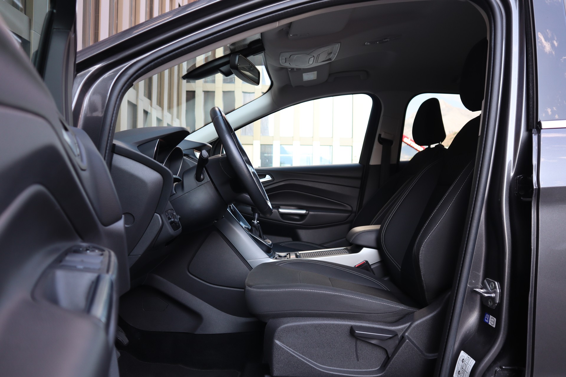 FORD Kuga 2.0 TDCi Business 4WD-image-7