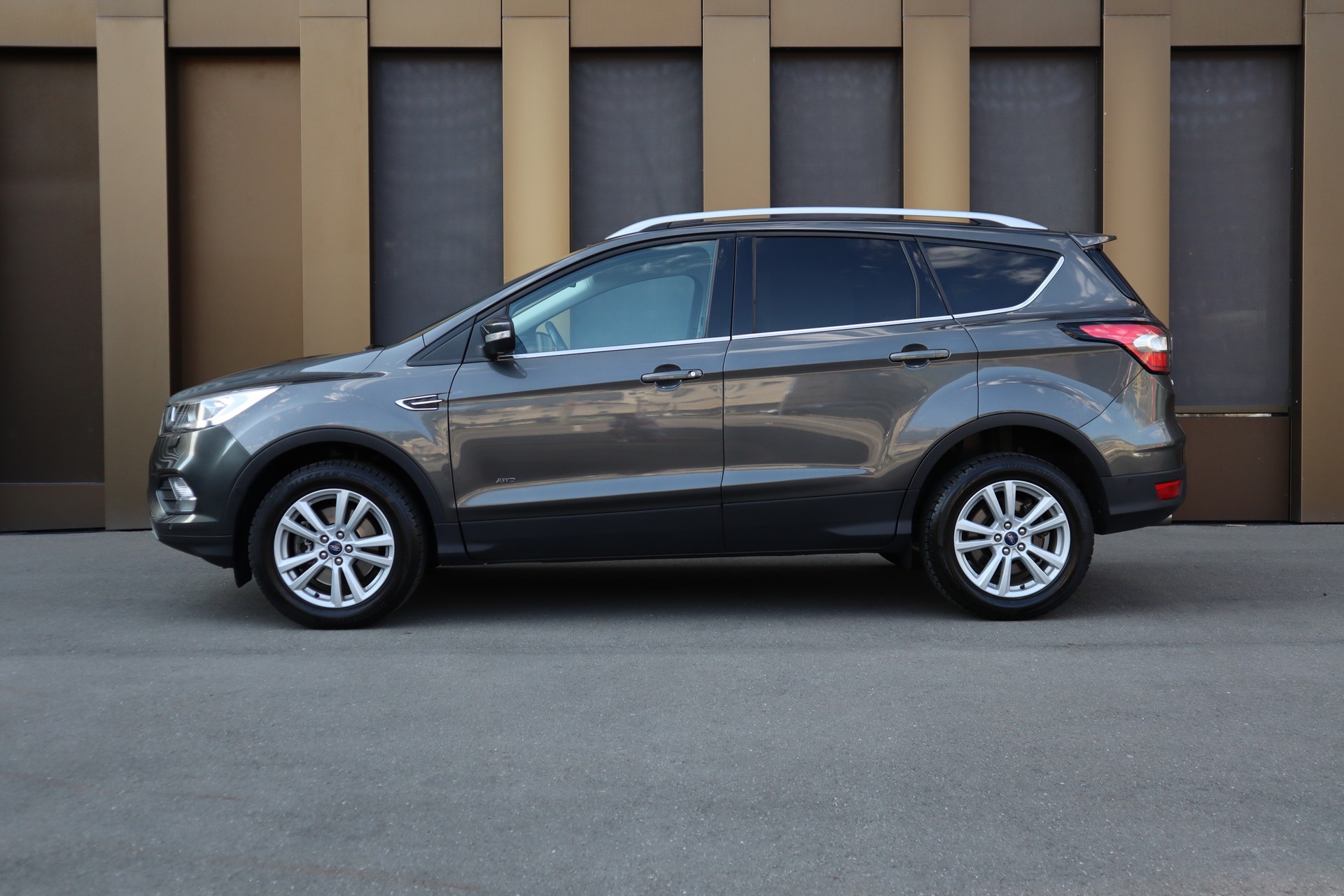 FORD Kuga 2.0 TDCi Business 4WD-image-3