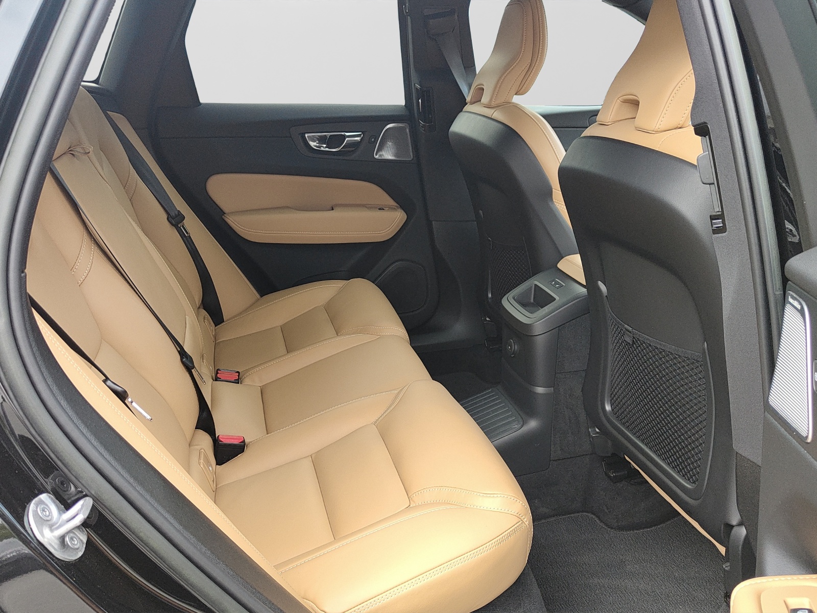 VOLVO XC60 2.0 T6 TE Ultimate Bright eAWD-image-5