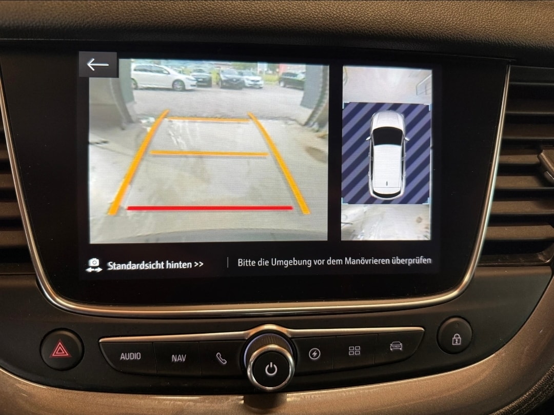 OPEL Grandland X 1.6 Hybrid4 Ultimate Automatik-image-13