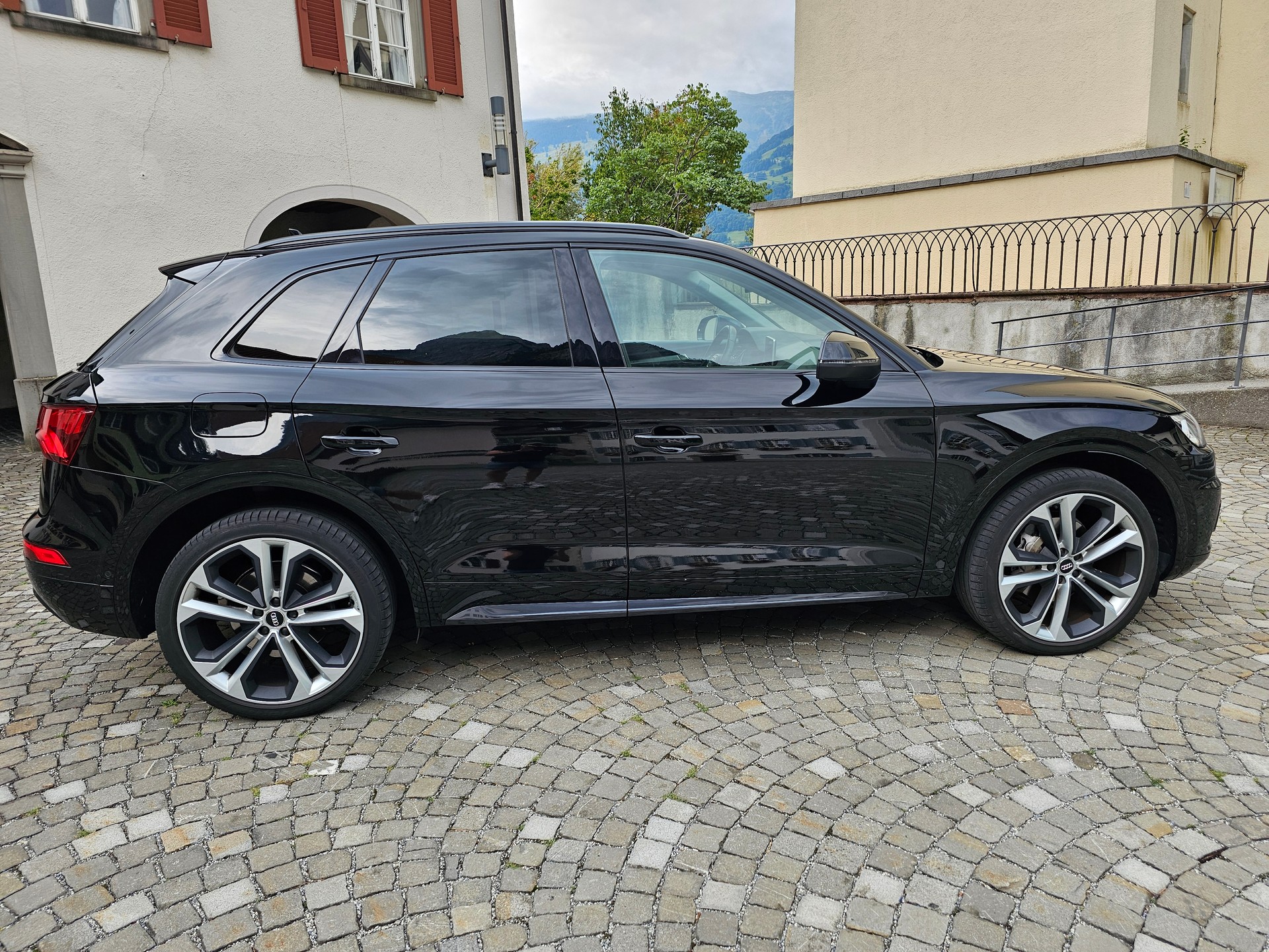 AUDI 2.0 40 TDI Sport qu. S-Tronic-image-3