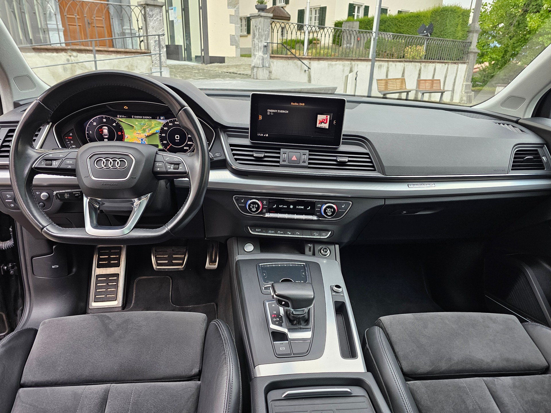 AUDI 2.0 40 TDI Sport qu. S-Tronic-image-5