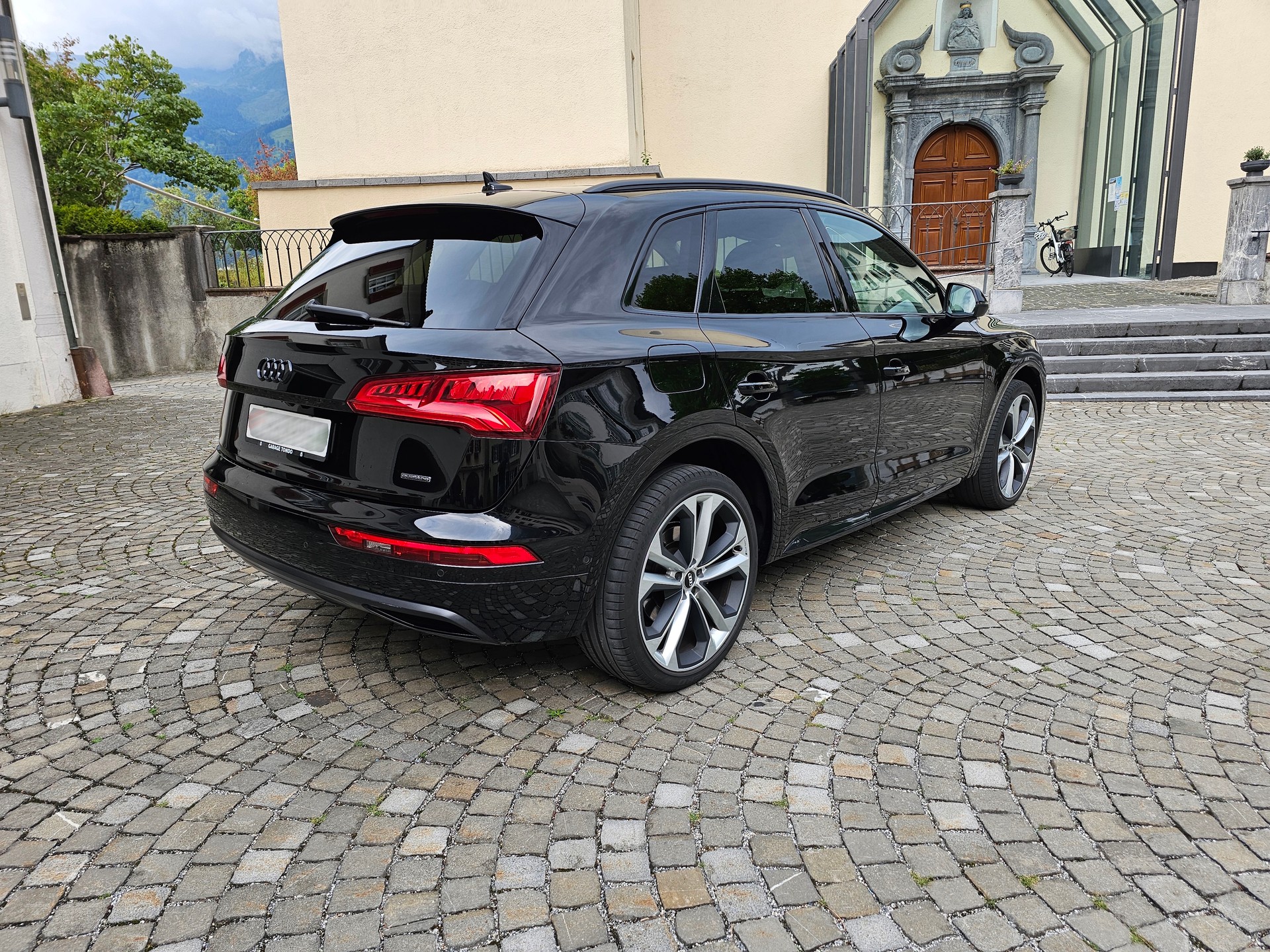 AUDI 2.0 40 TDI Sport qu. S-Tronic-image-2
