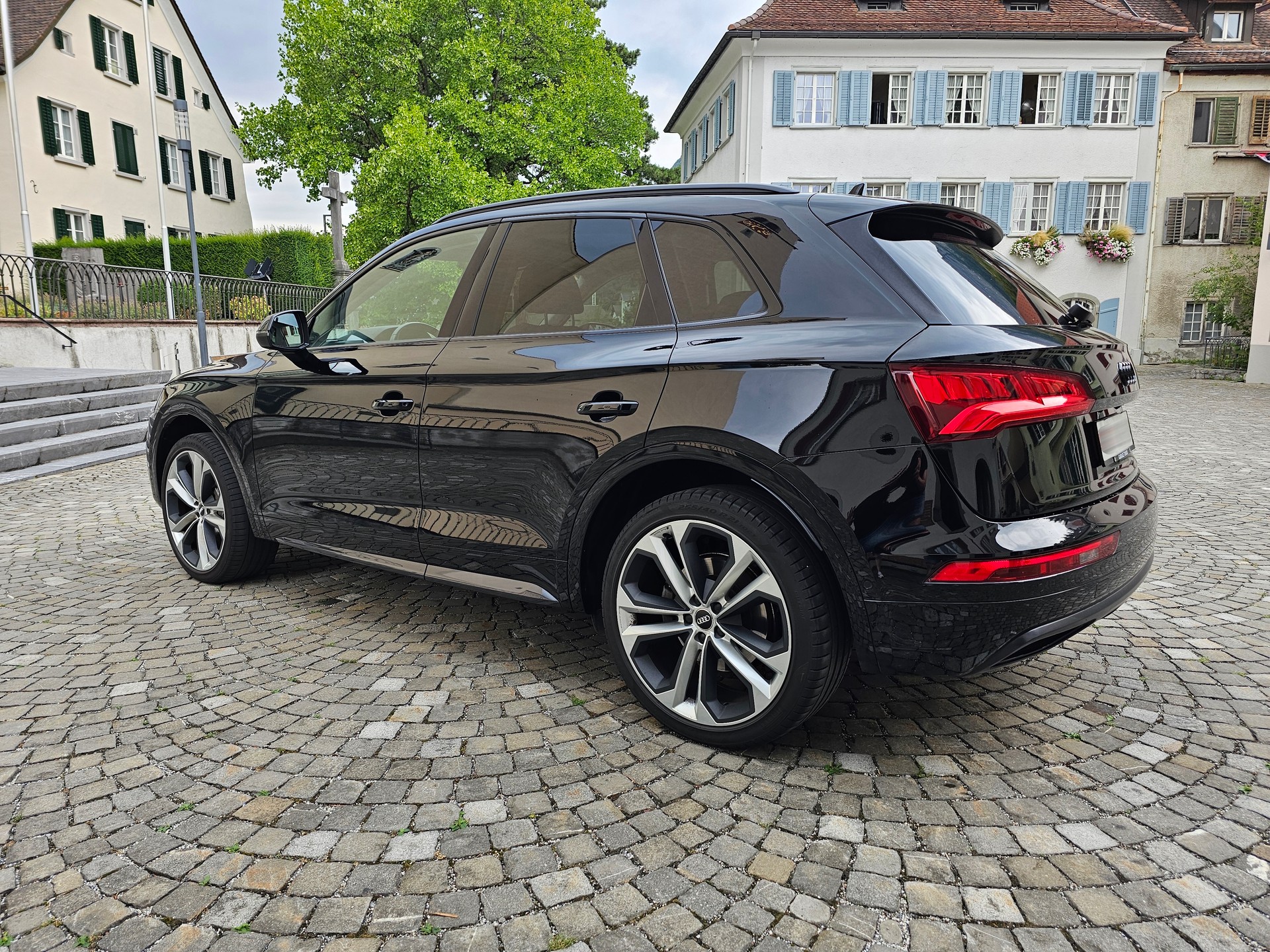 AUDI 2.0 40 TDI Sport qu. S-Tronic-image-1