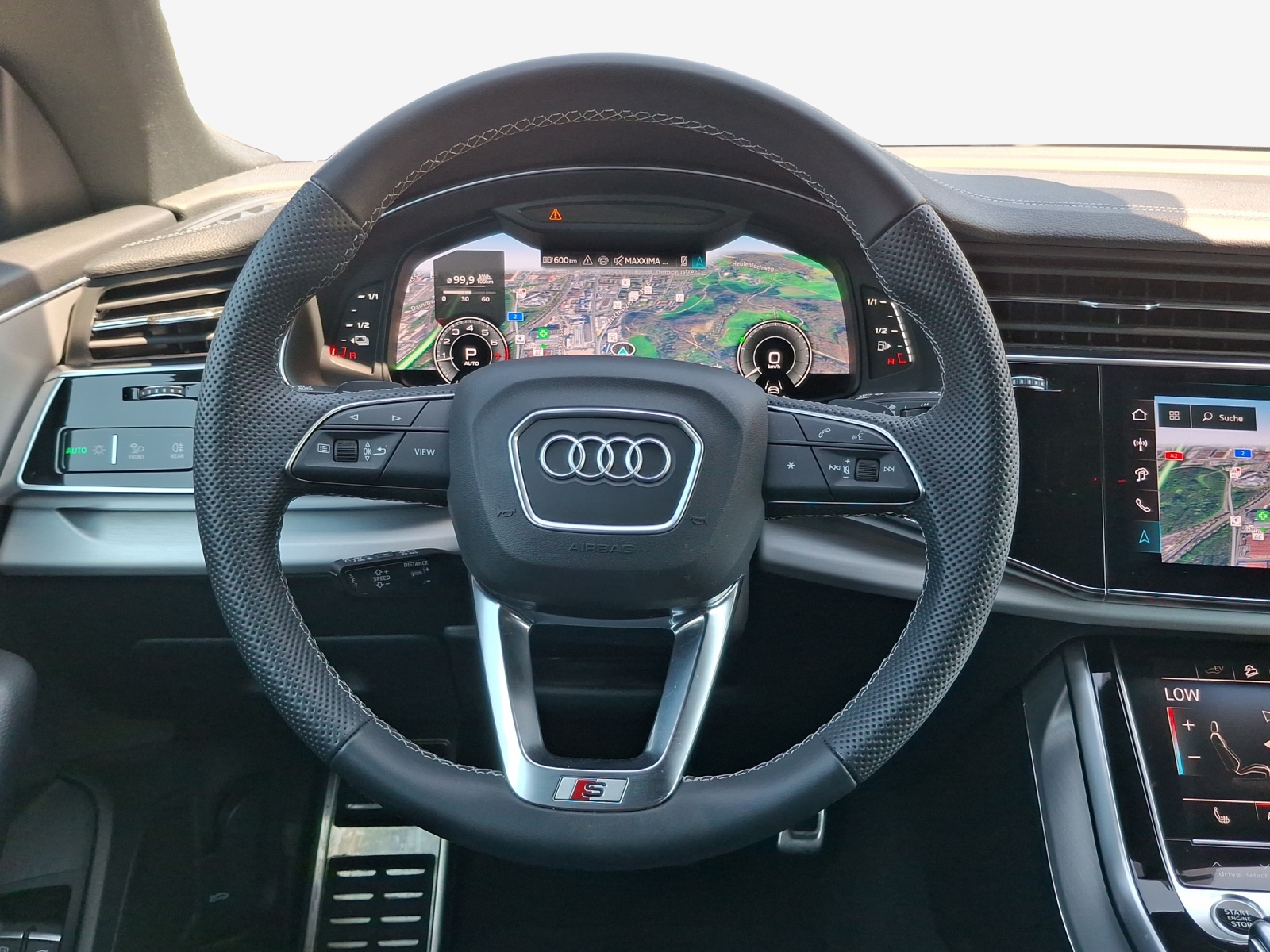 AUDI Q8 SUV TFSI e quattro 290 kW Attraction tiptronic-image-9