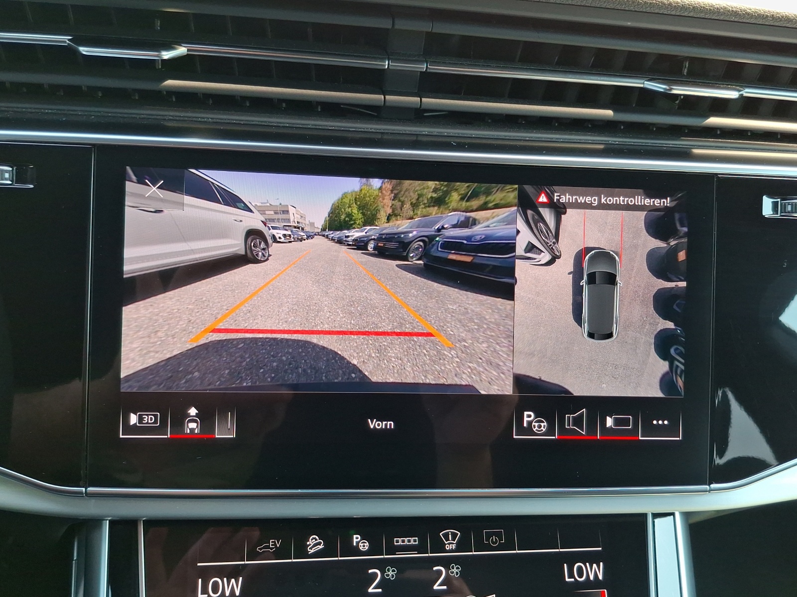 AUDI Q8 SUV TFSI e quattro 290 kW Attraction tiptronic-image-14