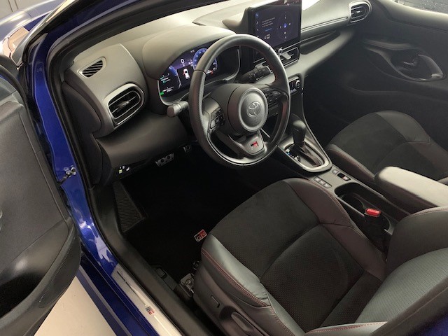 TOYOTA Yaris 1.5 VVT-i HSD GR Sport-image-9
