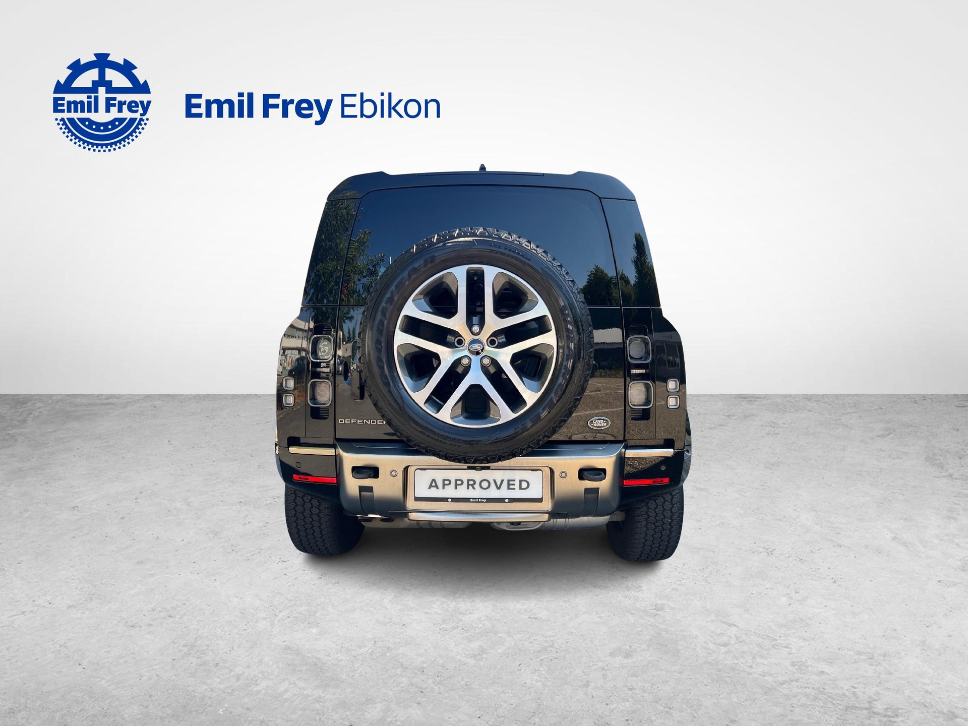 LAND ROVER Defender 110 3.0 D I6 300 X-image-3