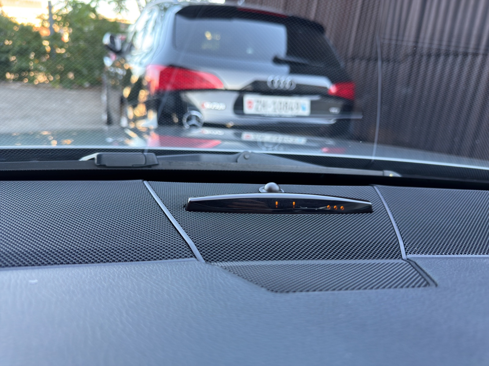 MERCEDES-BENZ E 250 BlueTEC Avantgarde 4Matic 7G-Tronic-image-13