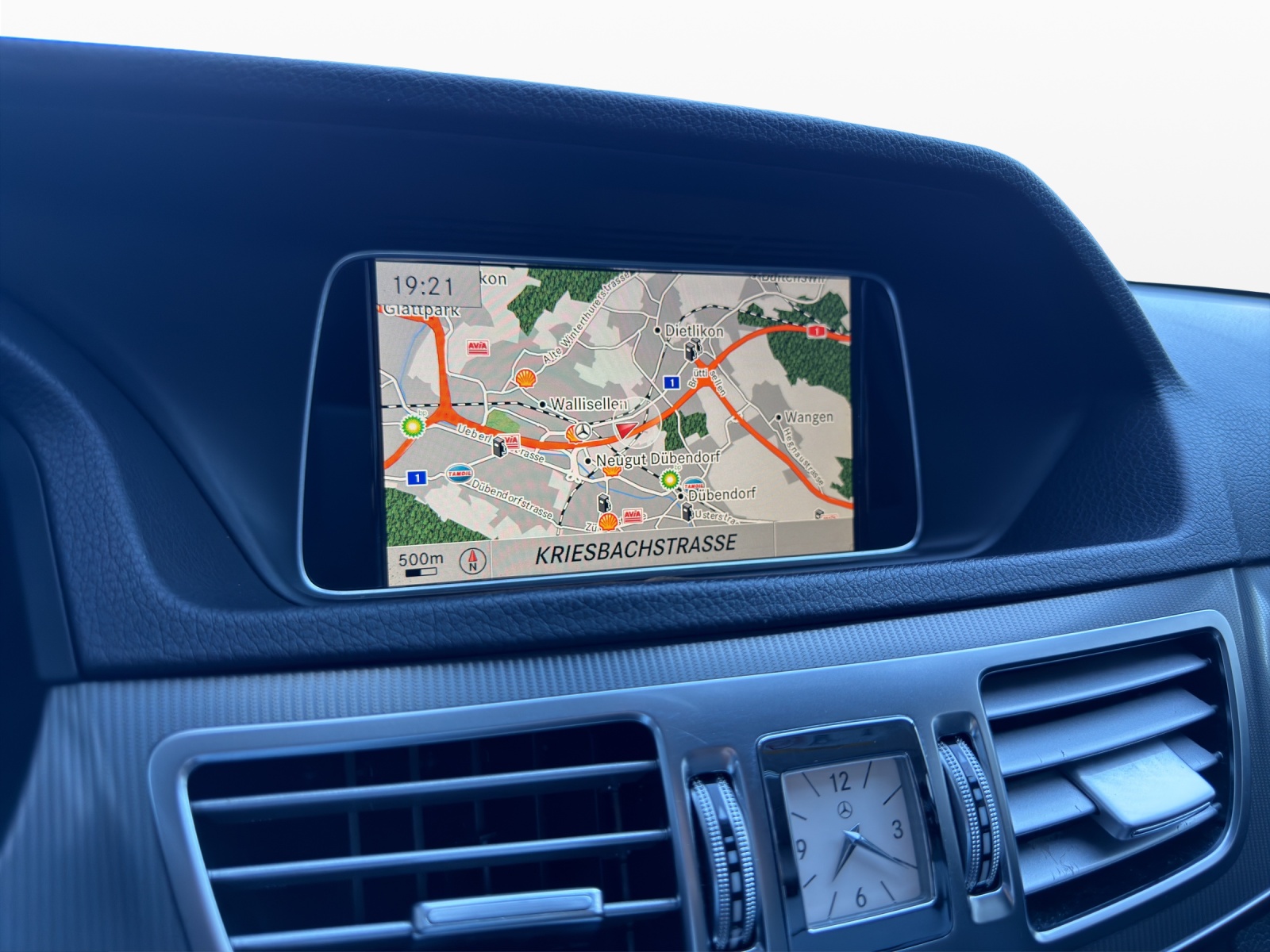 MERCEDES-BENZ E 250 BlueTEC Avantgarde 4Matic 7G-Tronic-image-12