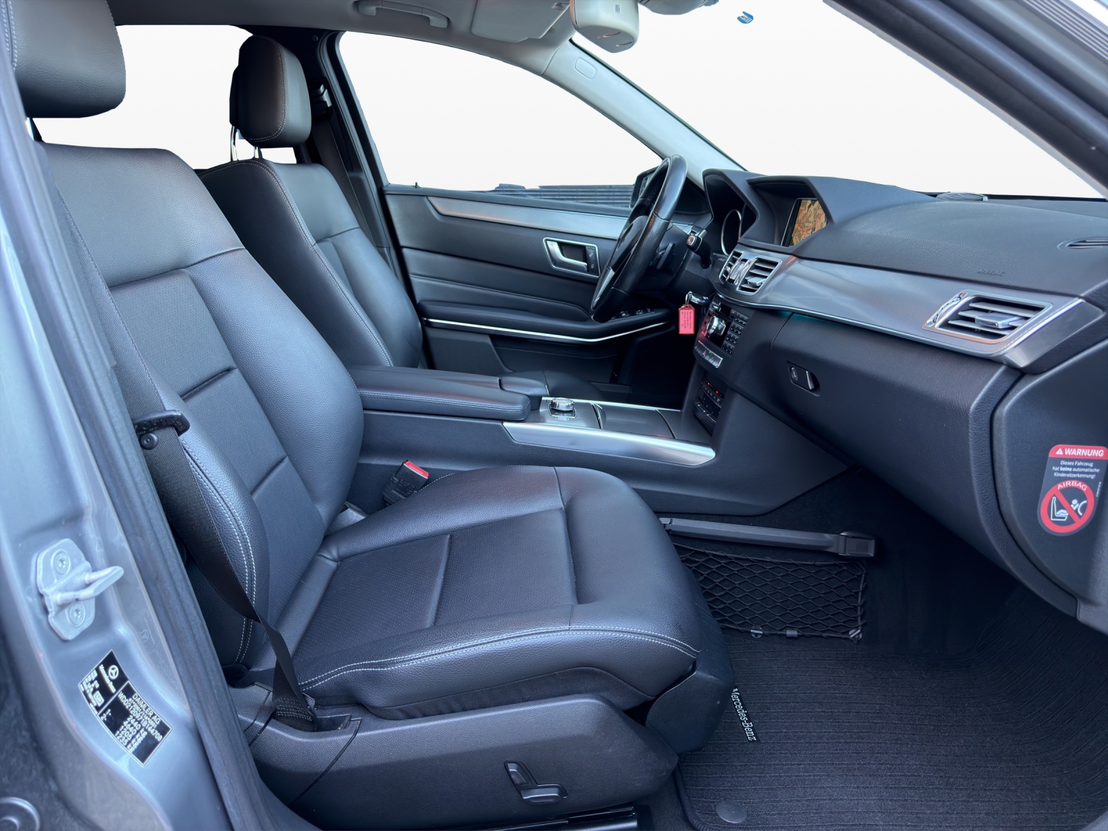 MERCEDES-BENZ E 250 BlueTEC Avantgarde 4Matic 7G-Tronic-image-14