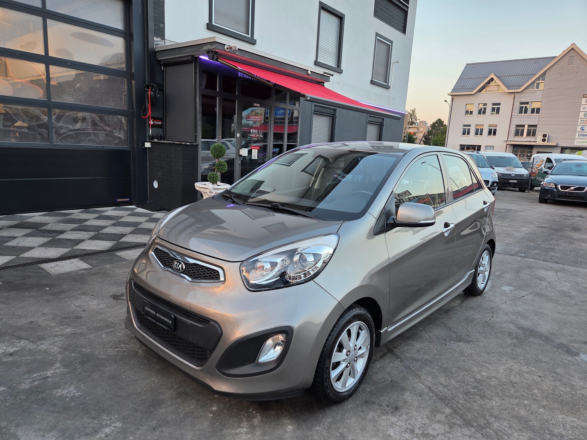 KIA Picanto 1.2 CVVT Style Automatic-image-2