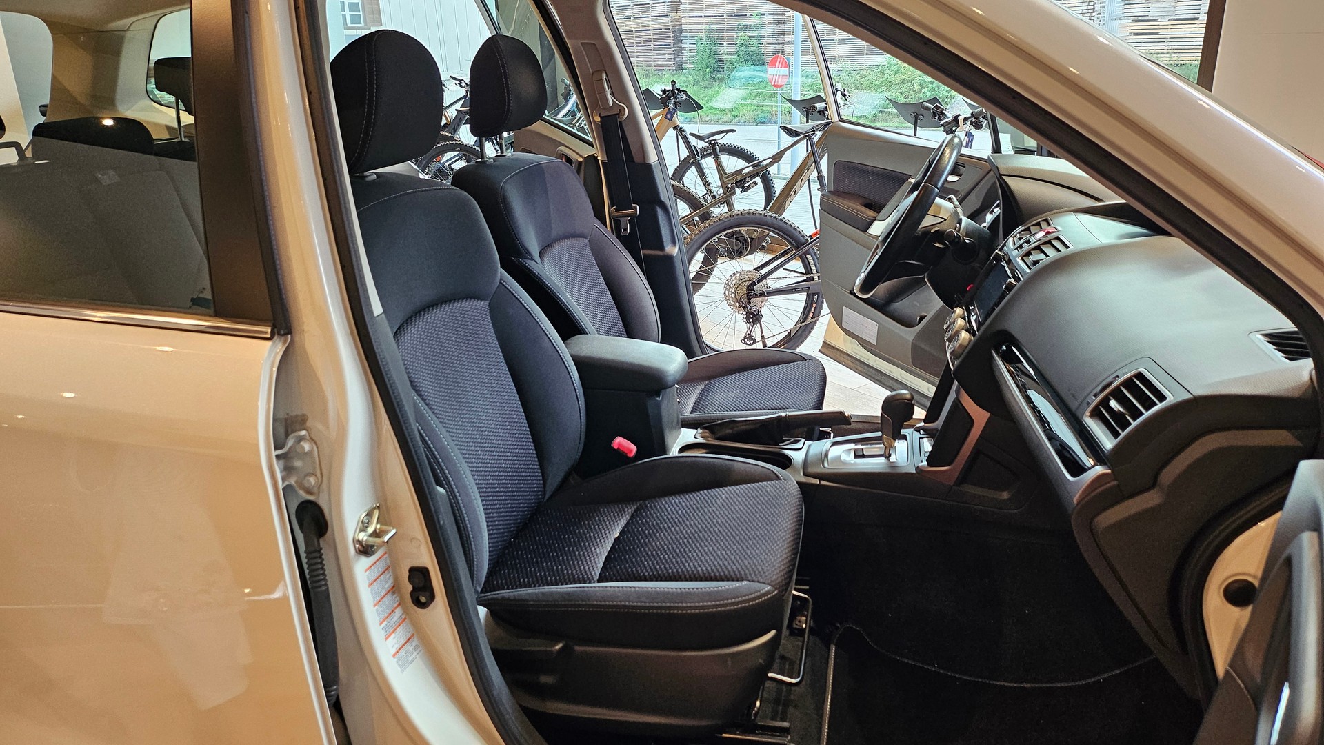 SUBARU Forester 2.0i Swiss 🔥AHK 2000KG🔥-image-19
