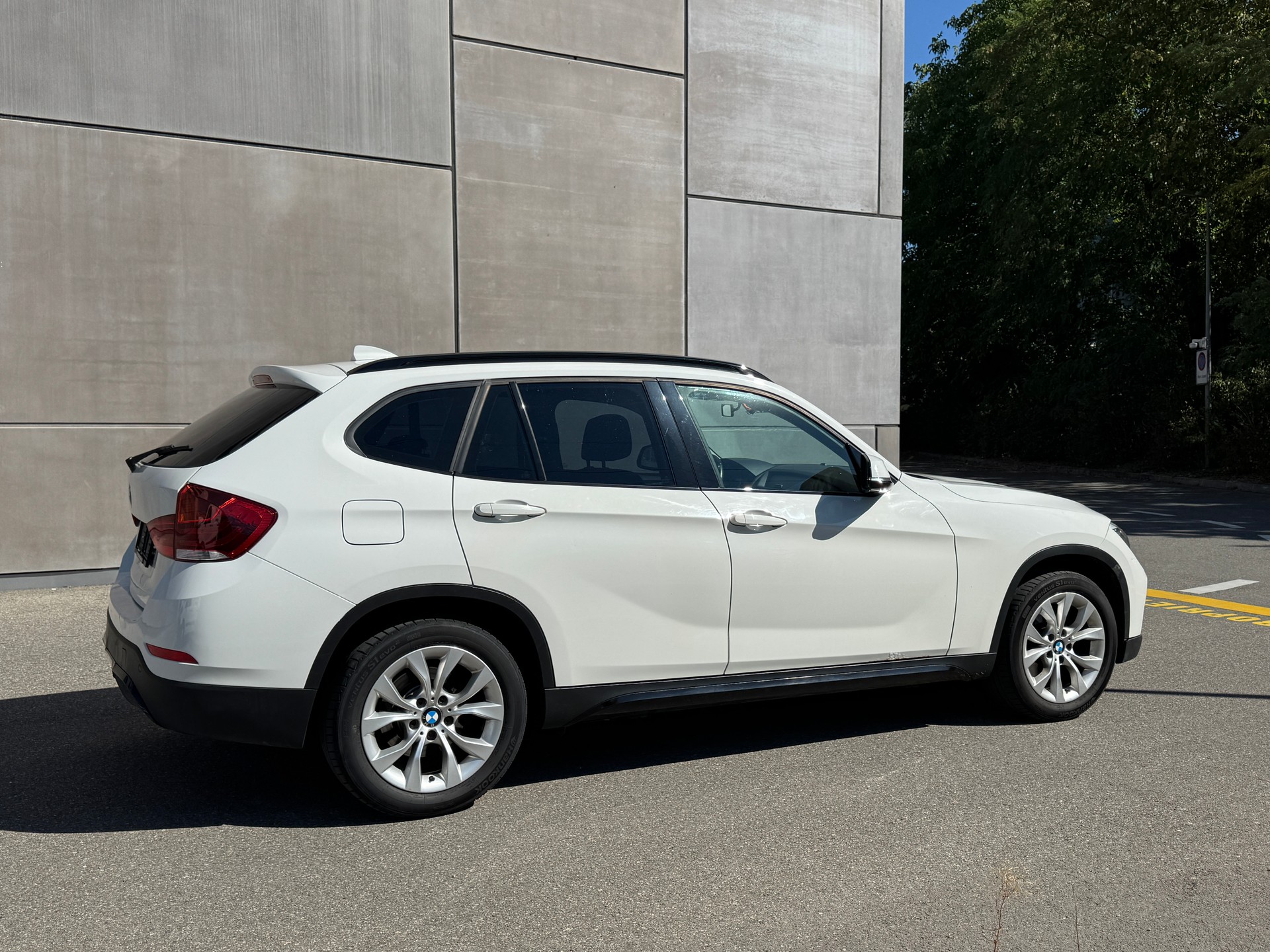 BMW X1 xDrive 20d Sport Line Steptronic-image-5