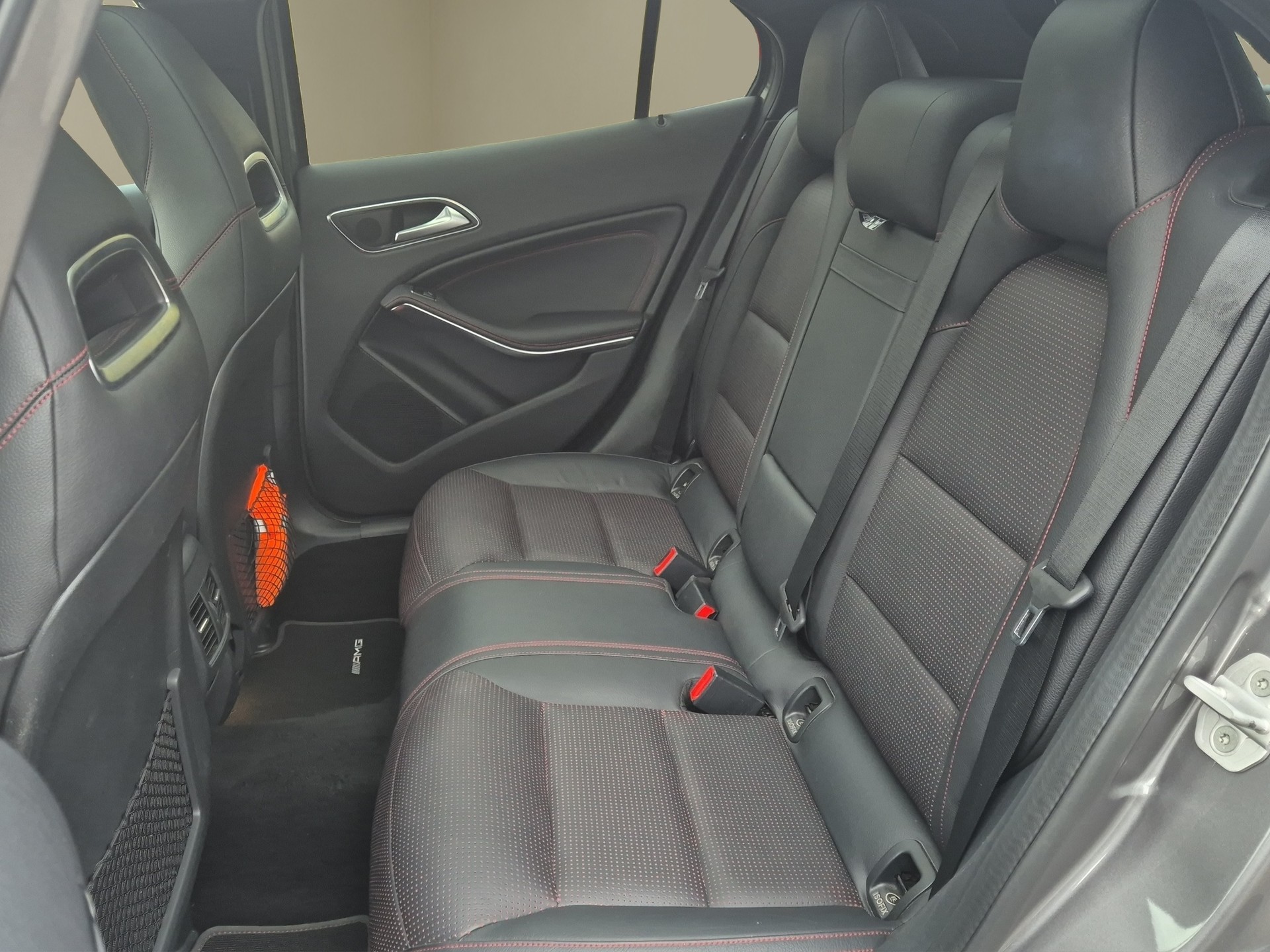 MERCEDES-BENZ GLA 45 AMG 4Matic 7G-DCT-image-12