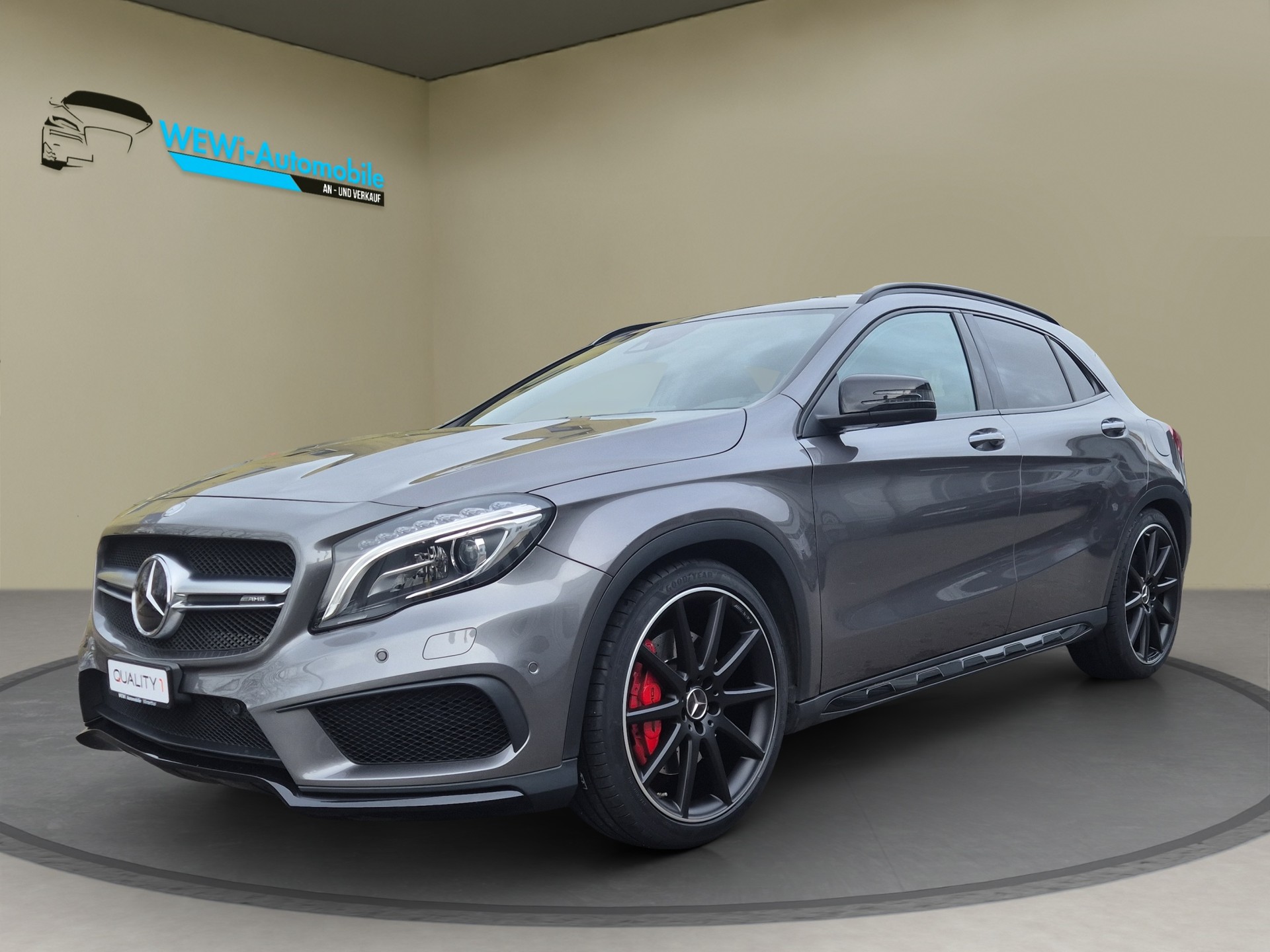 MERCEDES-BENZ GLA 45 AMG 4Matic 7G-DCT-image-2