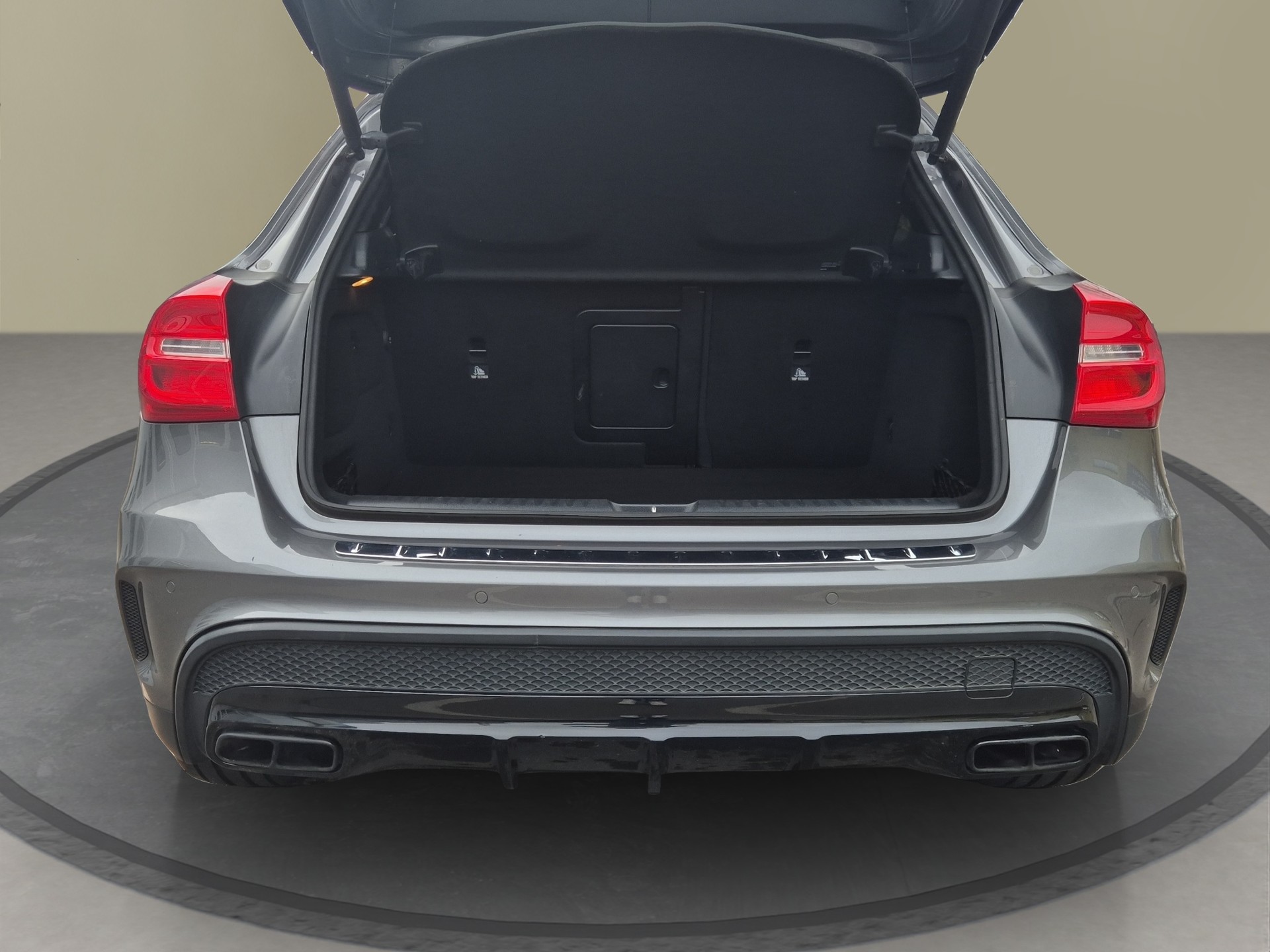 MERCEDES-BENZ GLA 45 AMG 4Matic 7G-DCT-image-23