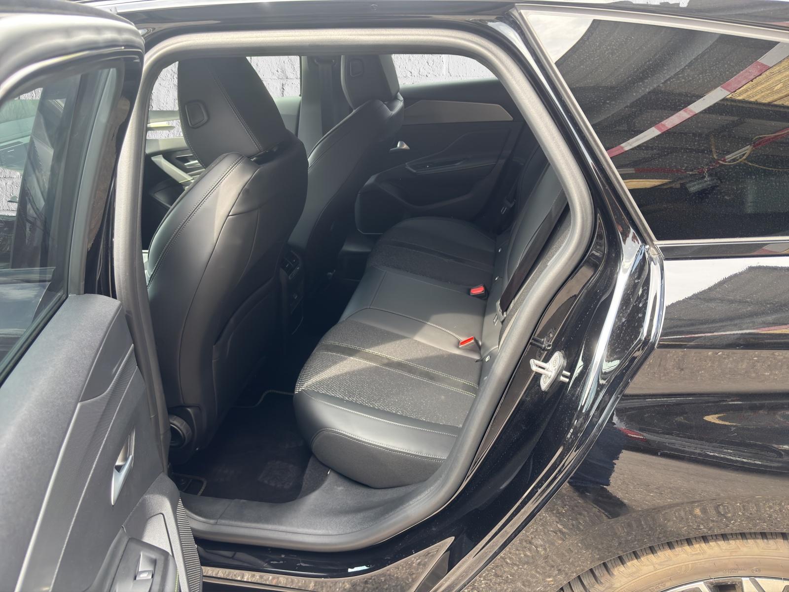 PEUGEOT 308 SW 1.2 Hybrid GT-image-9