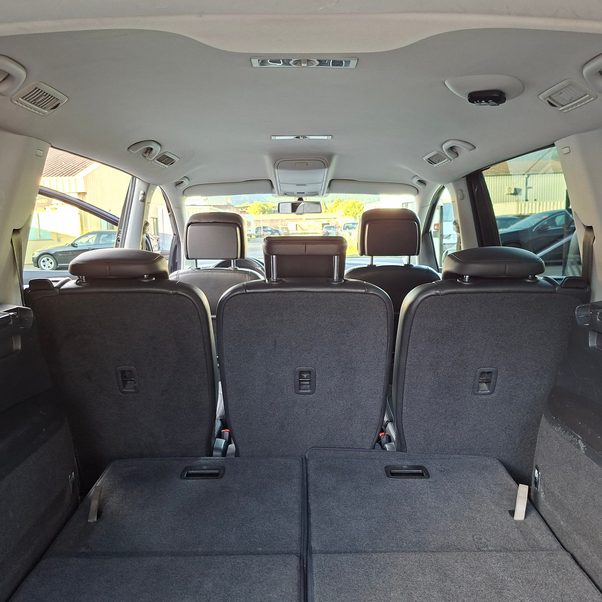 VW Sharan 2.0 TDI BlueMotion Technology Highline DSG-image-13