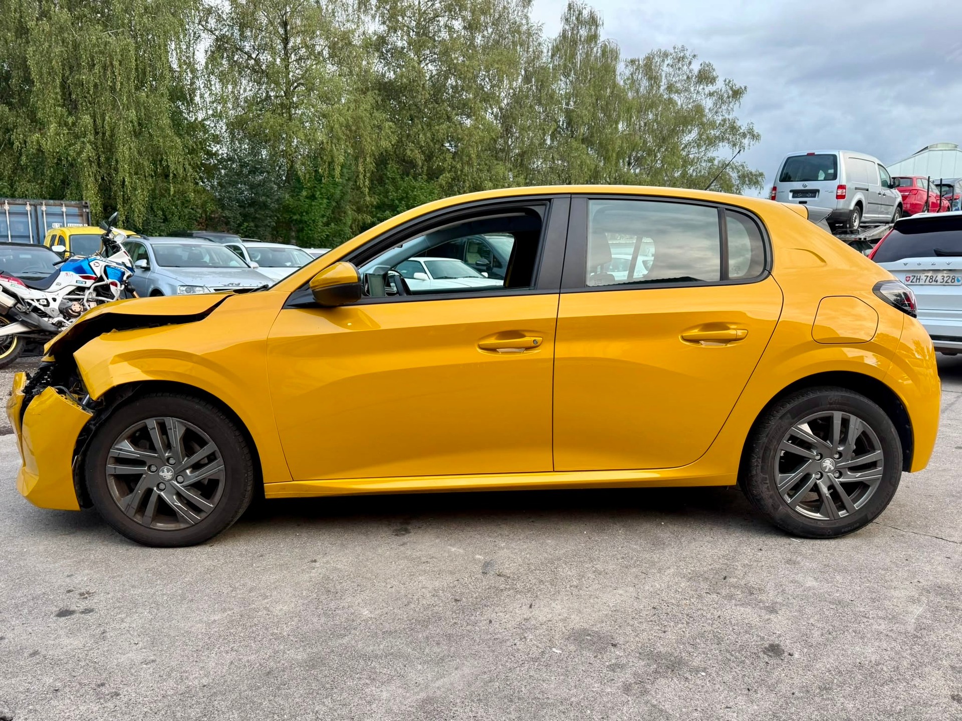 PEUGEOT 208 1.2 PureTech Active Pack-image-5