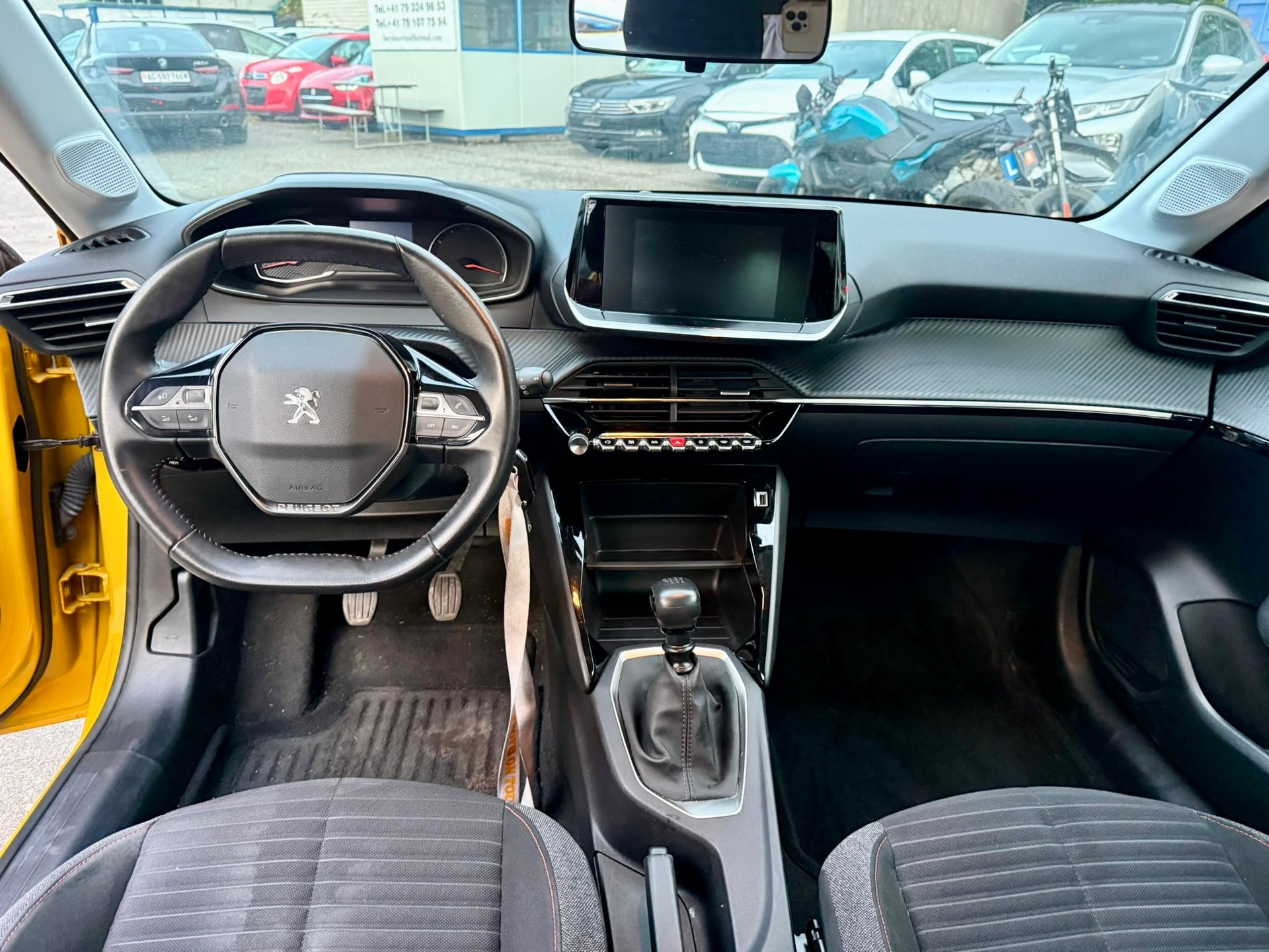 PEUGEOT 208 1.2 PureTech Active Pack-image-9