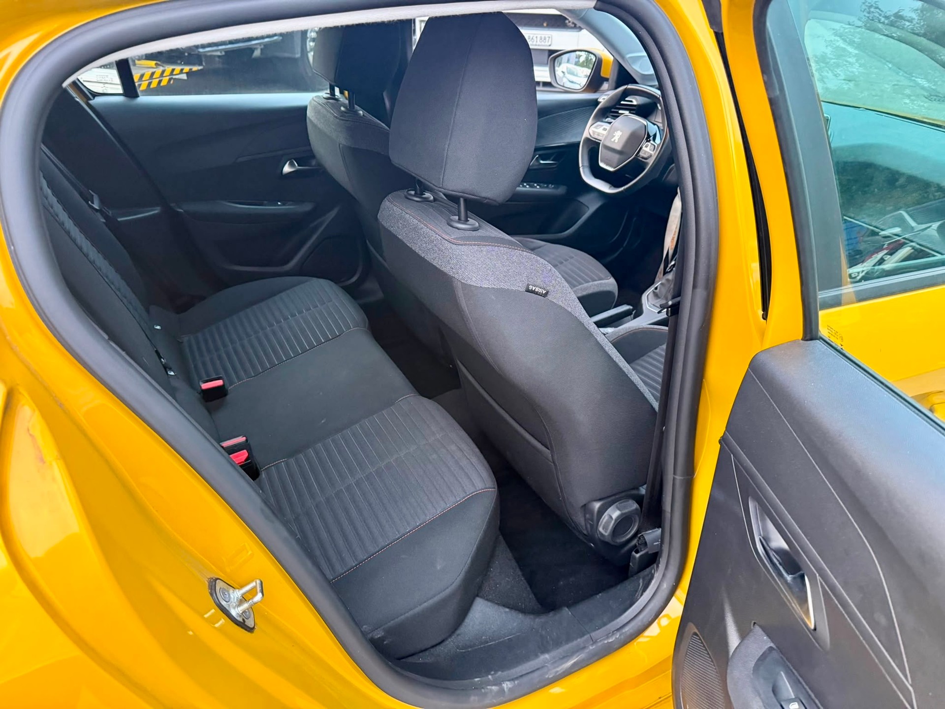 PEUGEOT 208 1.2 PureTech Active Pack-image-12