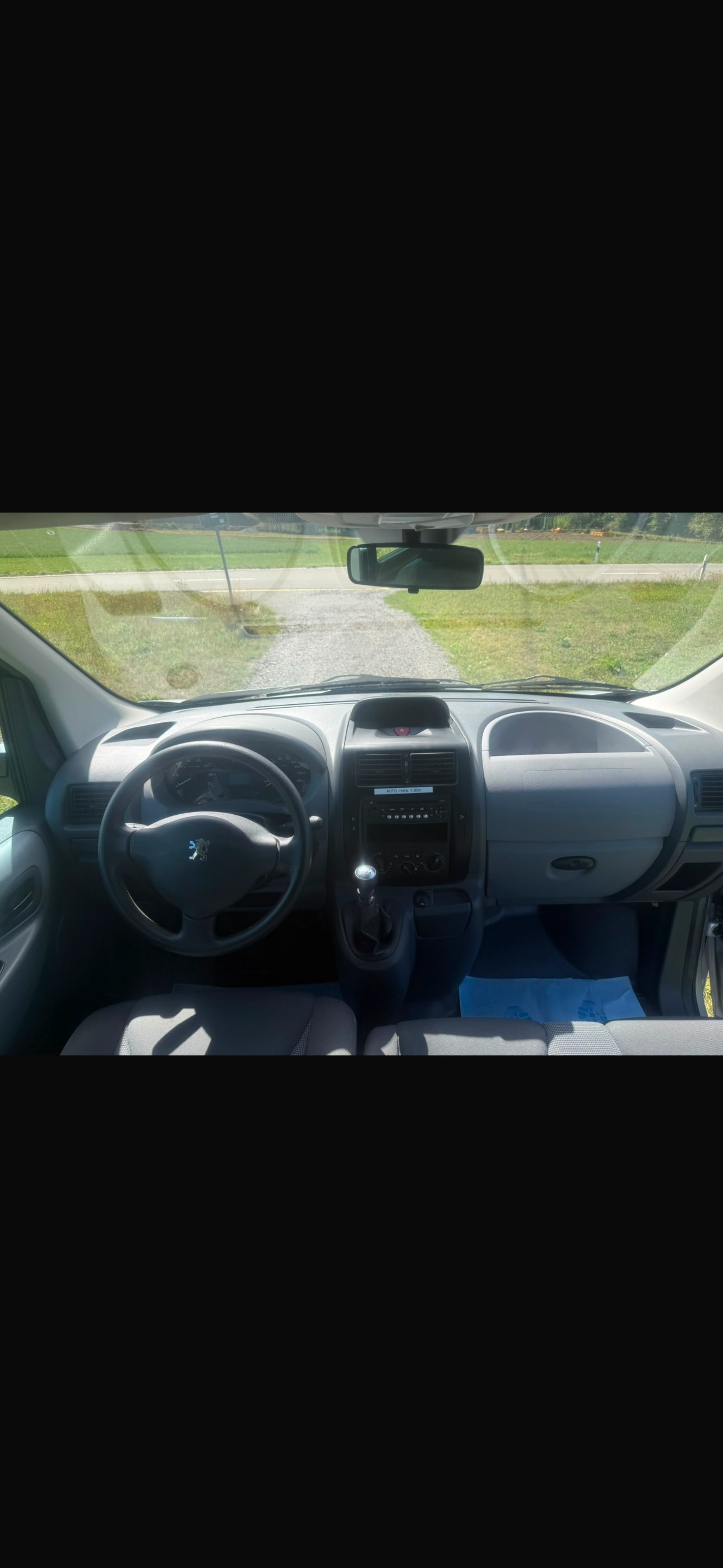 PEUGEOT Expert Tepee 2.0 HDi Confort L2-image-6
