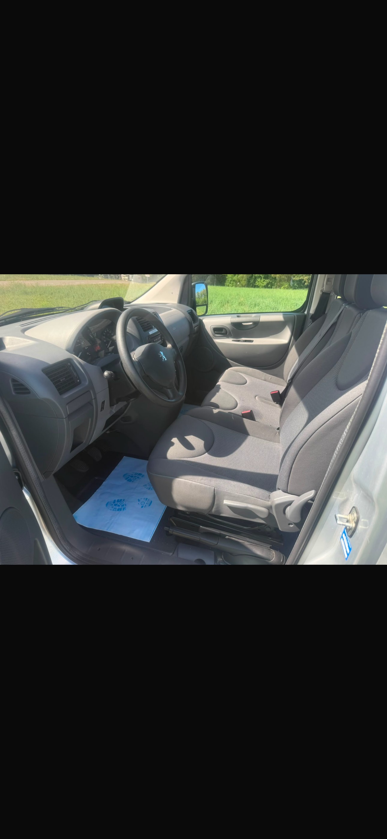 PEUGEOT Expert Tepee 2.0 HDi Confort L2-image-7
